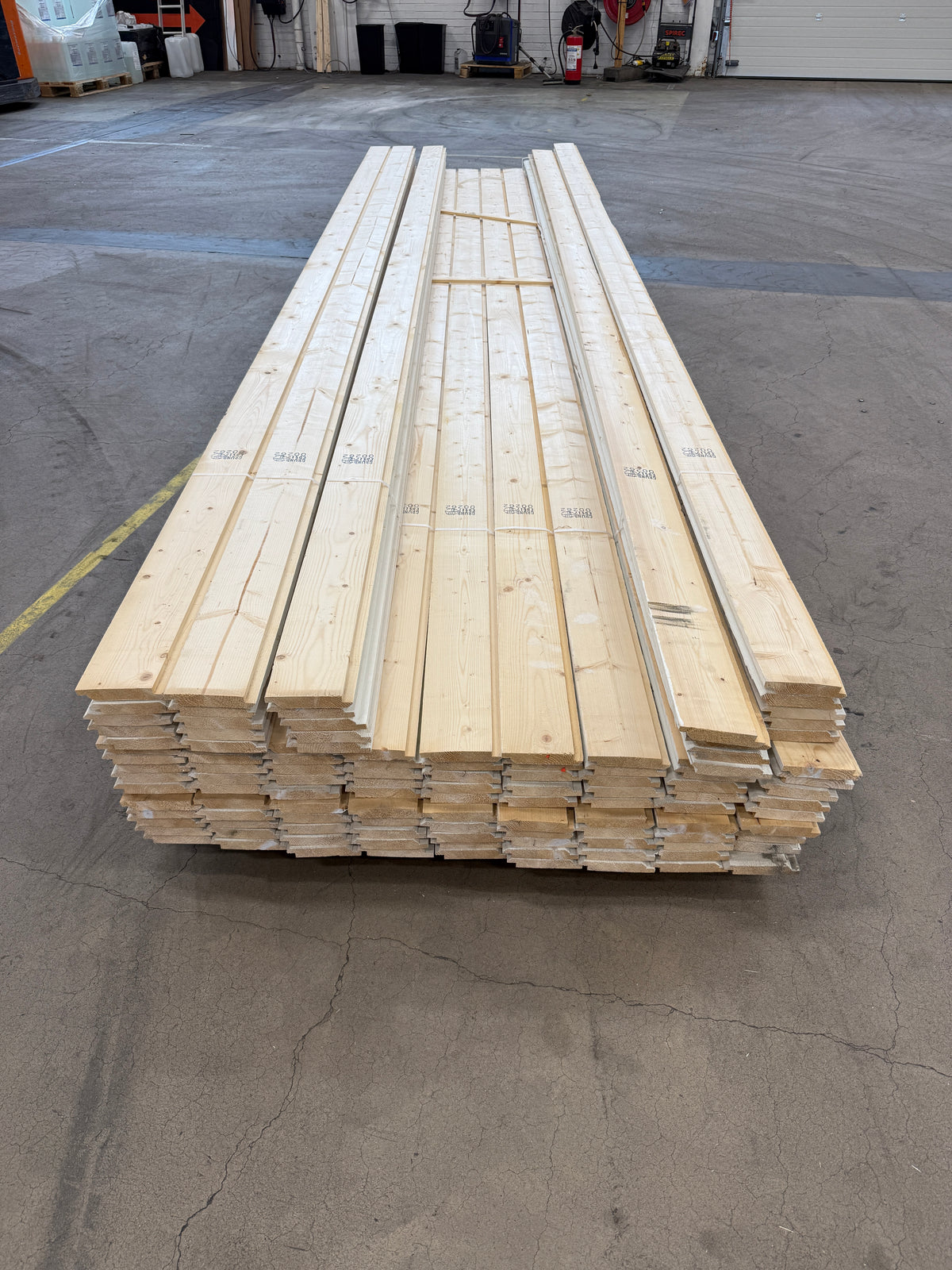 Paket Dubbelfasspont 22×120 mm 4,50 m – Grundmålad, 114 st