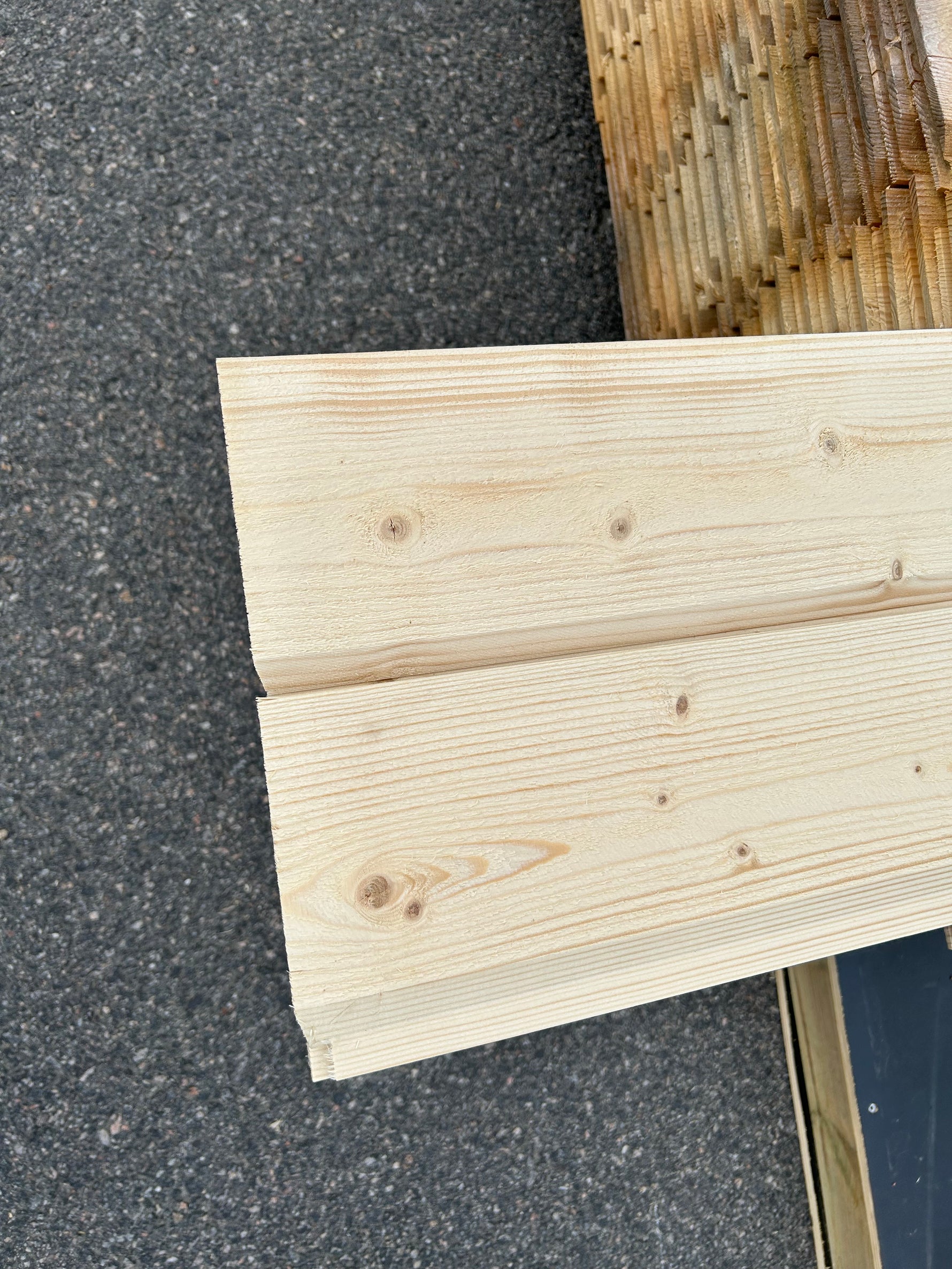 Paket Ytterpanel Enkelfas Fals 22x145mm 4.20m – 121st (Obehandlade)