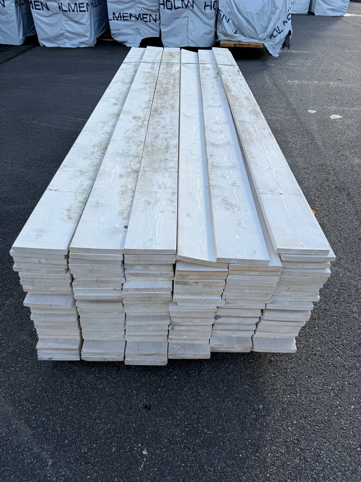 Paket Grundmålade Brädor 22x170mm 3,30m 153st (Fuktskadad)