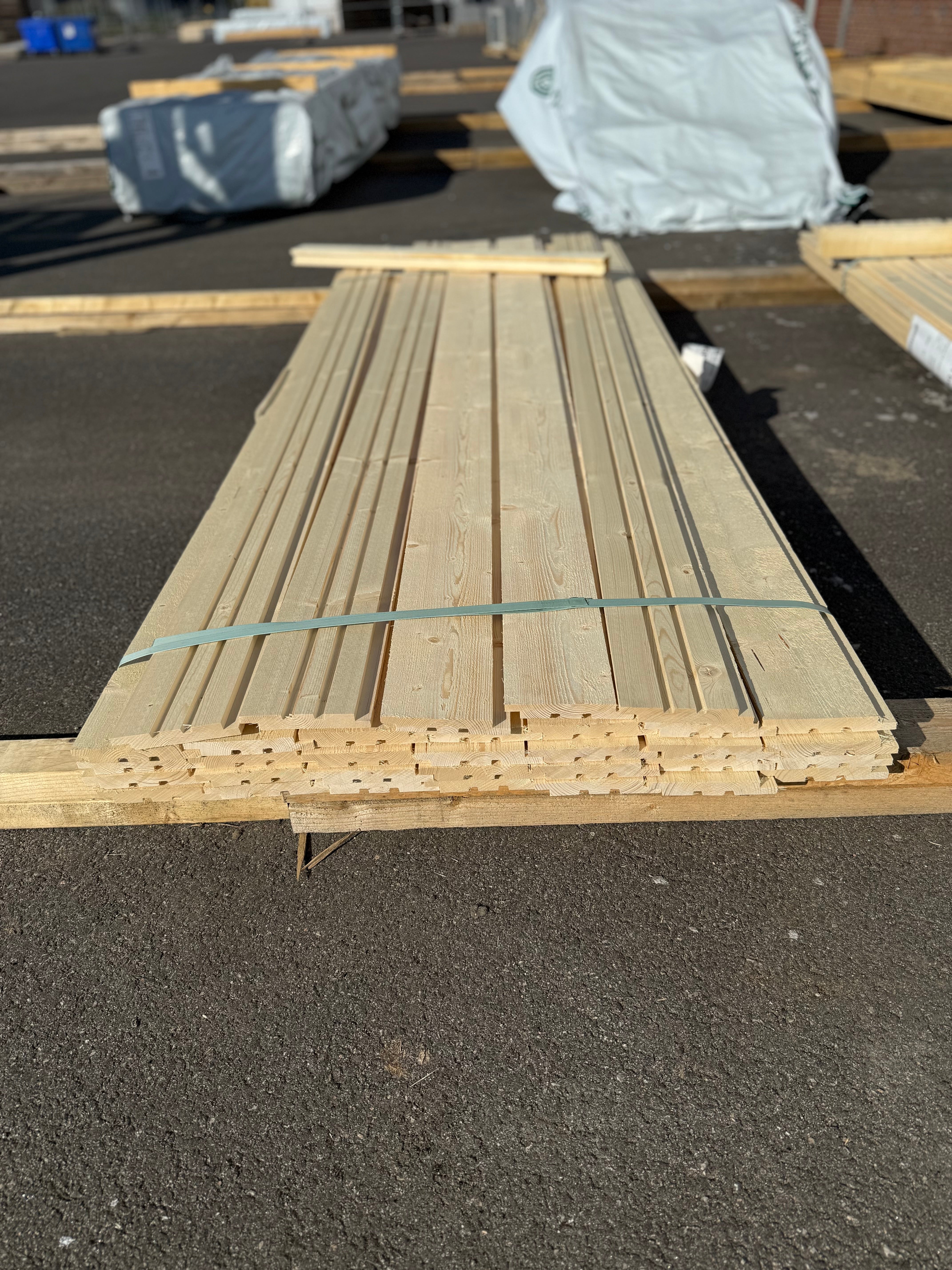 Paket Ytterpanel 21x144 2495mm 33st