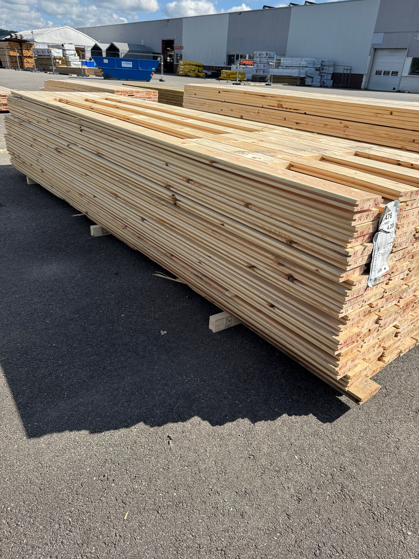 Paket Hyvlad Panel med Spont 34x145 – 165st – 4.20 m – ANDRASORTERING
