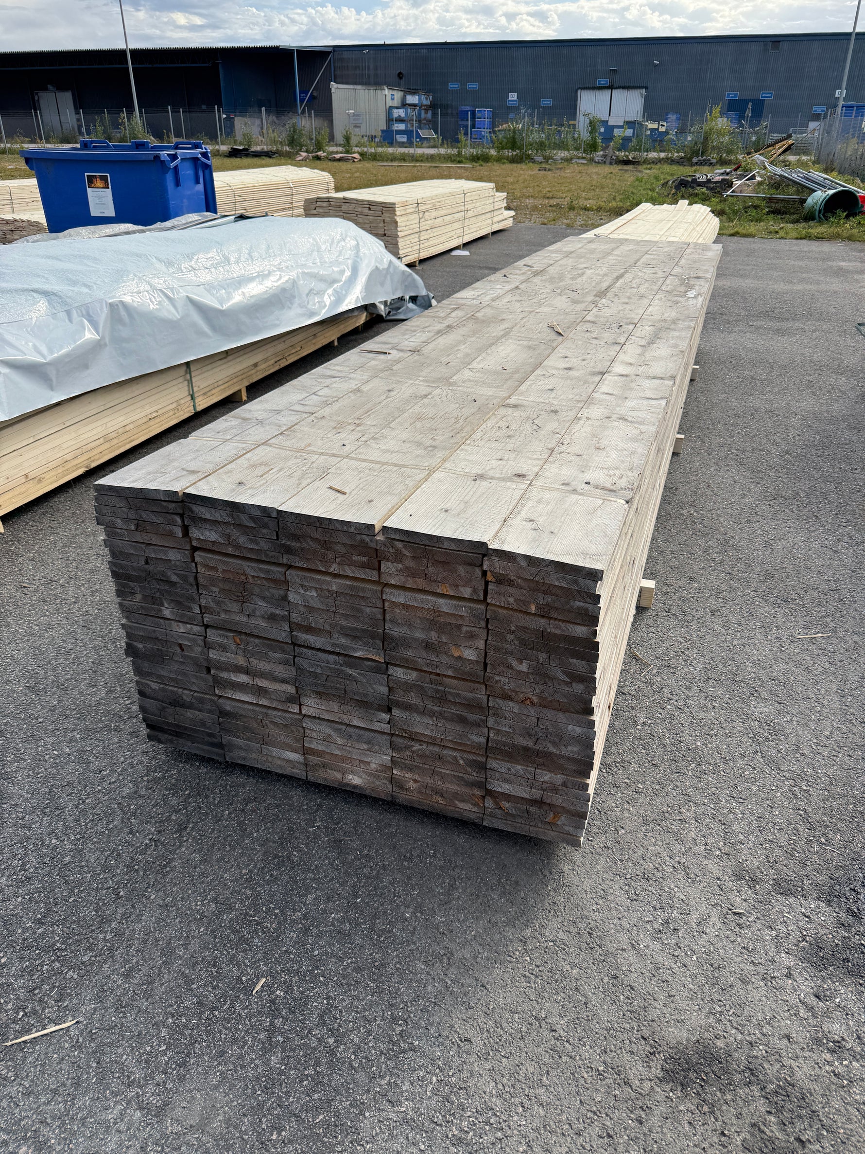 Paket Finsågade Brädor 22x195 mm – 4,80 m 130st (Fuktskadat)