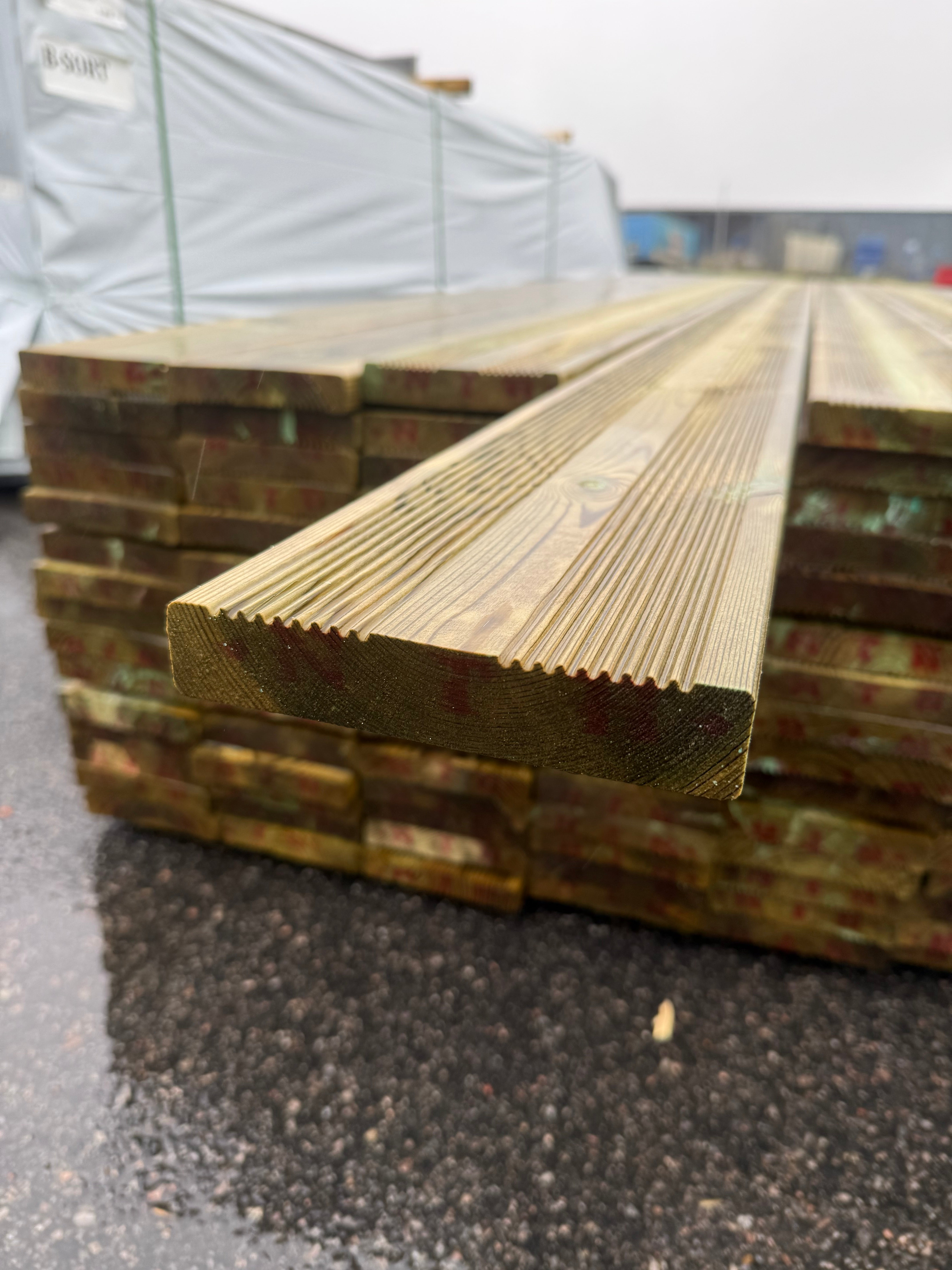 Paket Tryckimpregnerad Rillad Trall 27x145 5.40m 105st (B-Sortering)