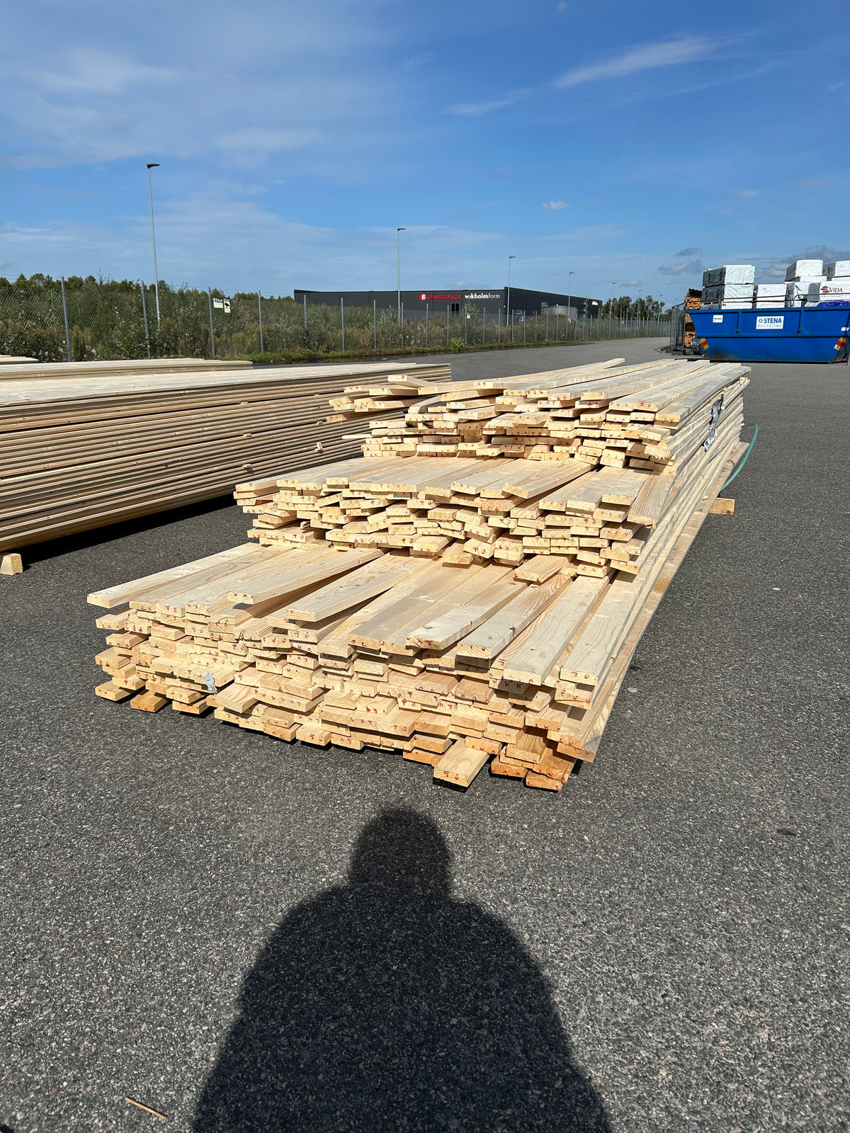 Parti Finsågade Brädor 22x70 mm – 3,60–4,80 m (Andra sortering)