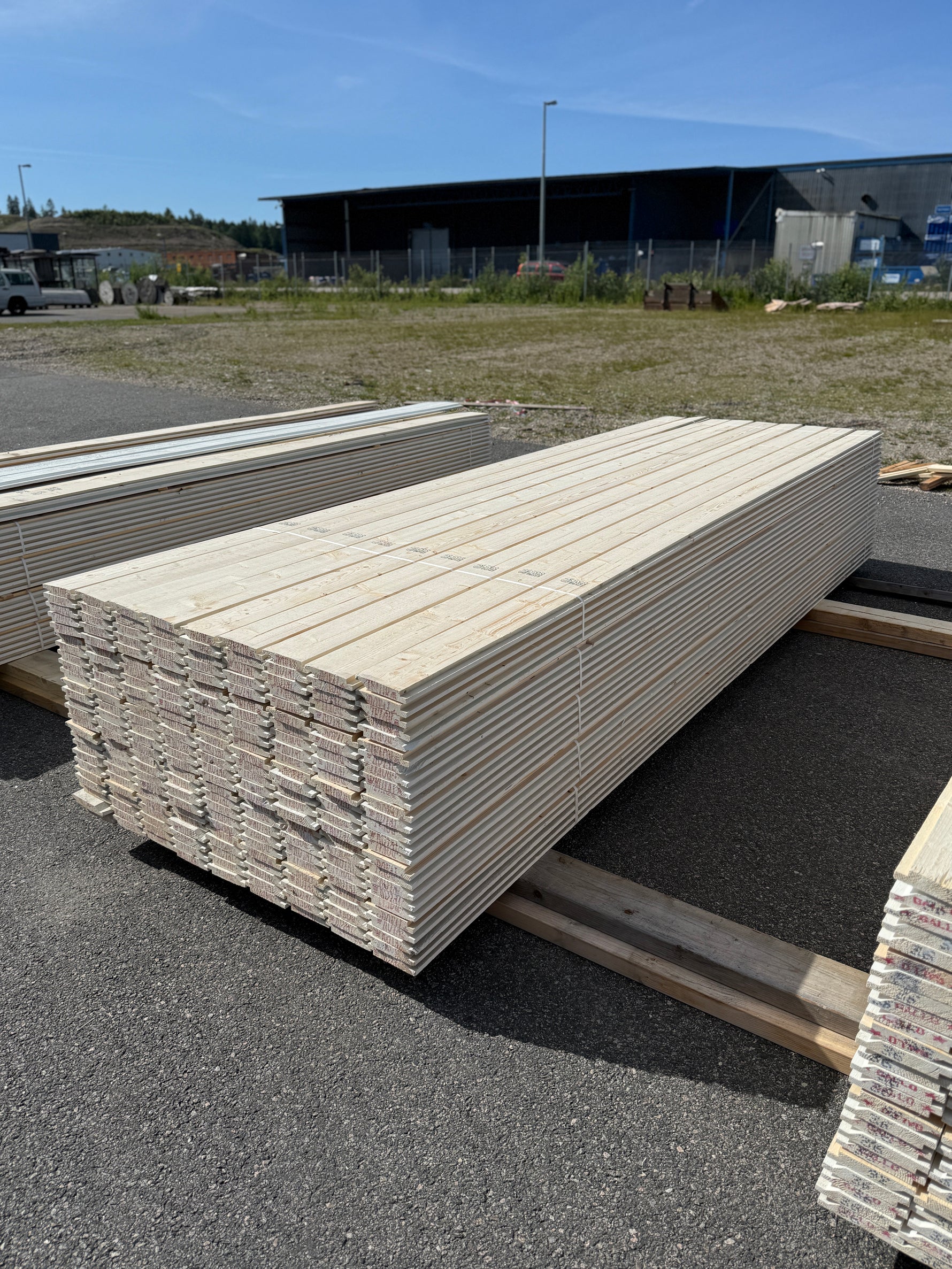 Paket Ytterpanel Enkelfas Halvspont 22x120mm, 225st 3.60m Grundmålad Vit&nbsp;