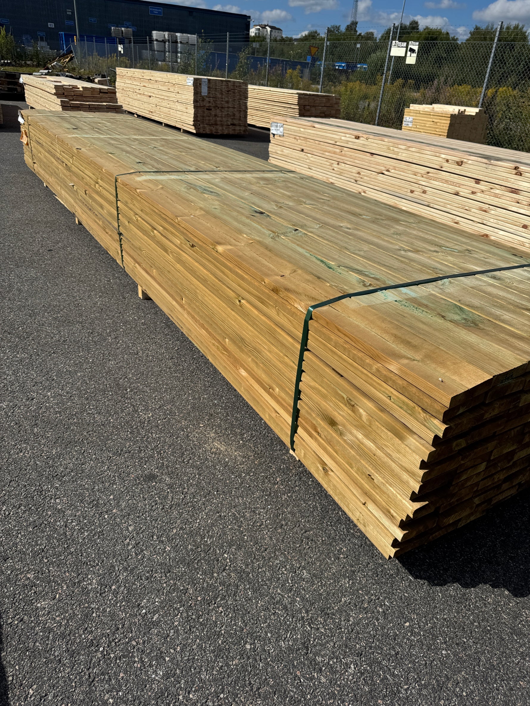 Paket Slät Trall 28x120 – 144st – 5.40 m – NTR AB – ANDRASORTERING