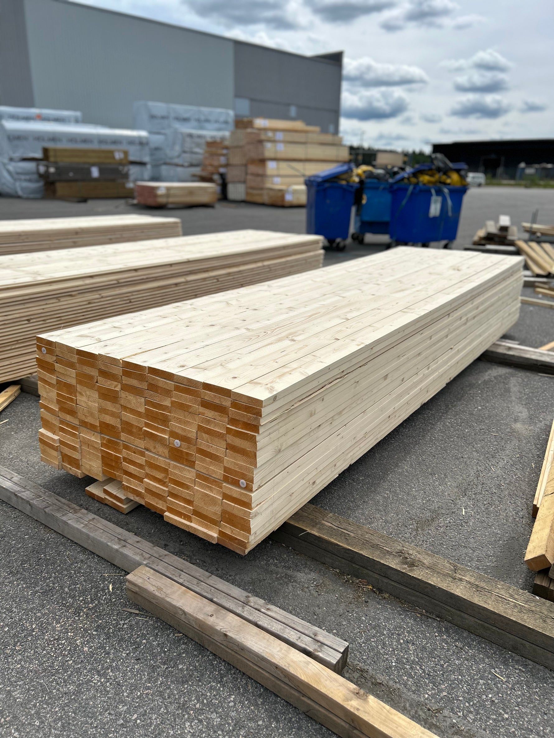 Paket Finsågade Brädor 28x120mm 3,90m 171st Obehandlade