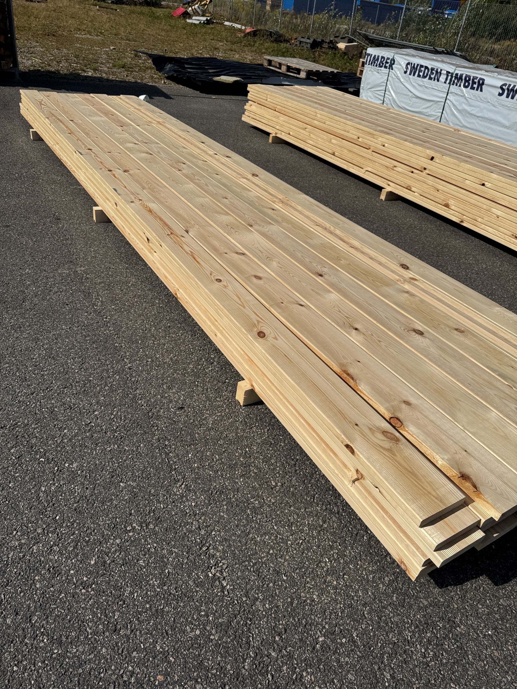 Paket Rillad 28x145 – 42st – 4.80 m – ANDRASORTERING
