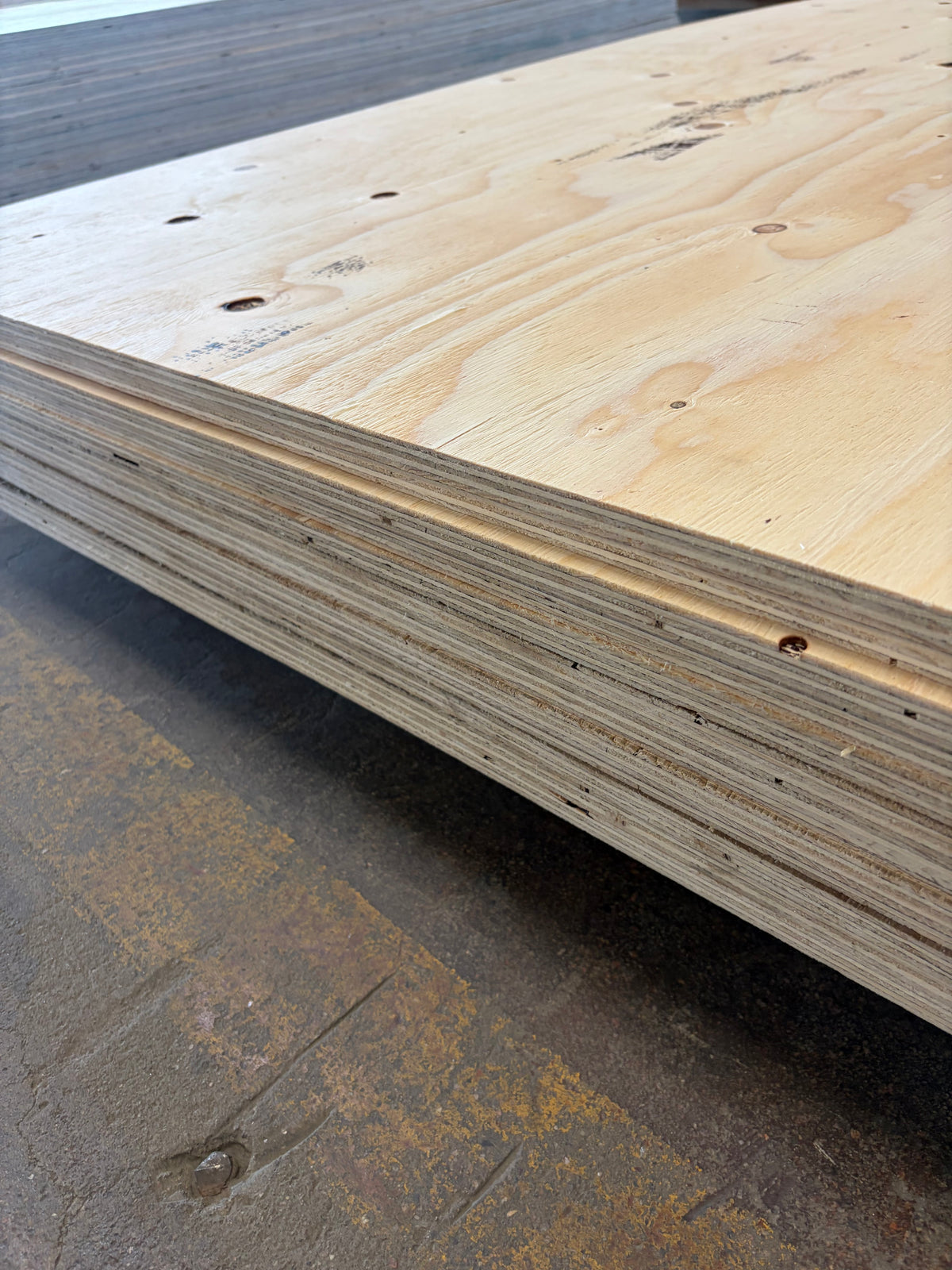 Paket Konstruktionsplywood 12×1200×2400 mm – 12 st