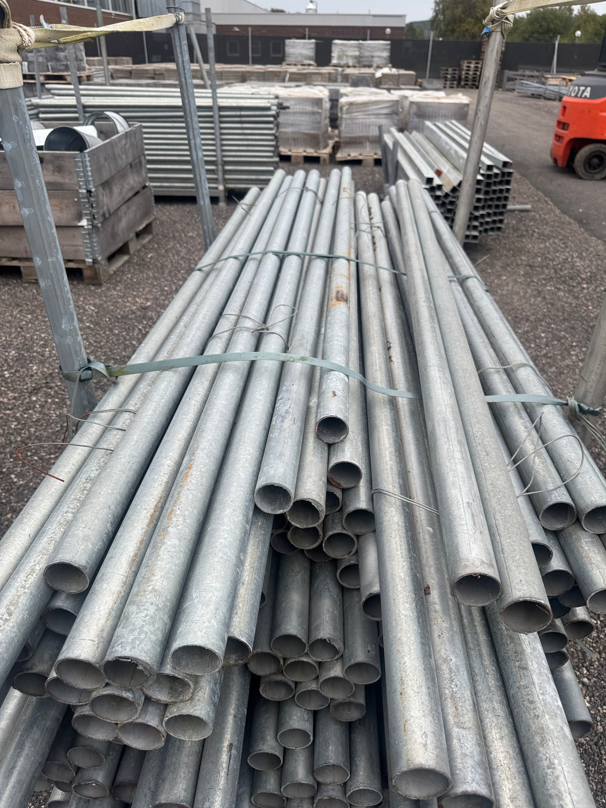 Pall Galvade Stålrör Ø44mm – ca 2,0m – ca 200st