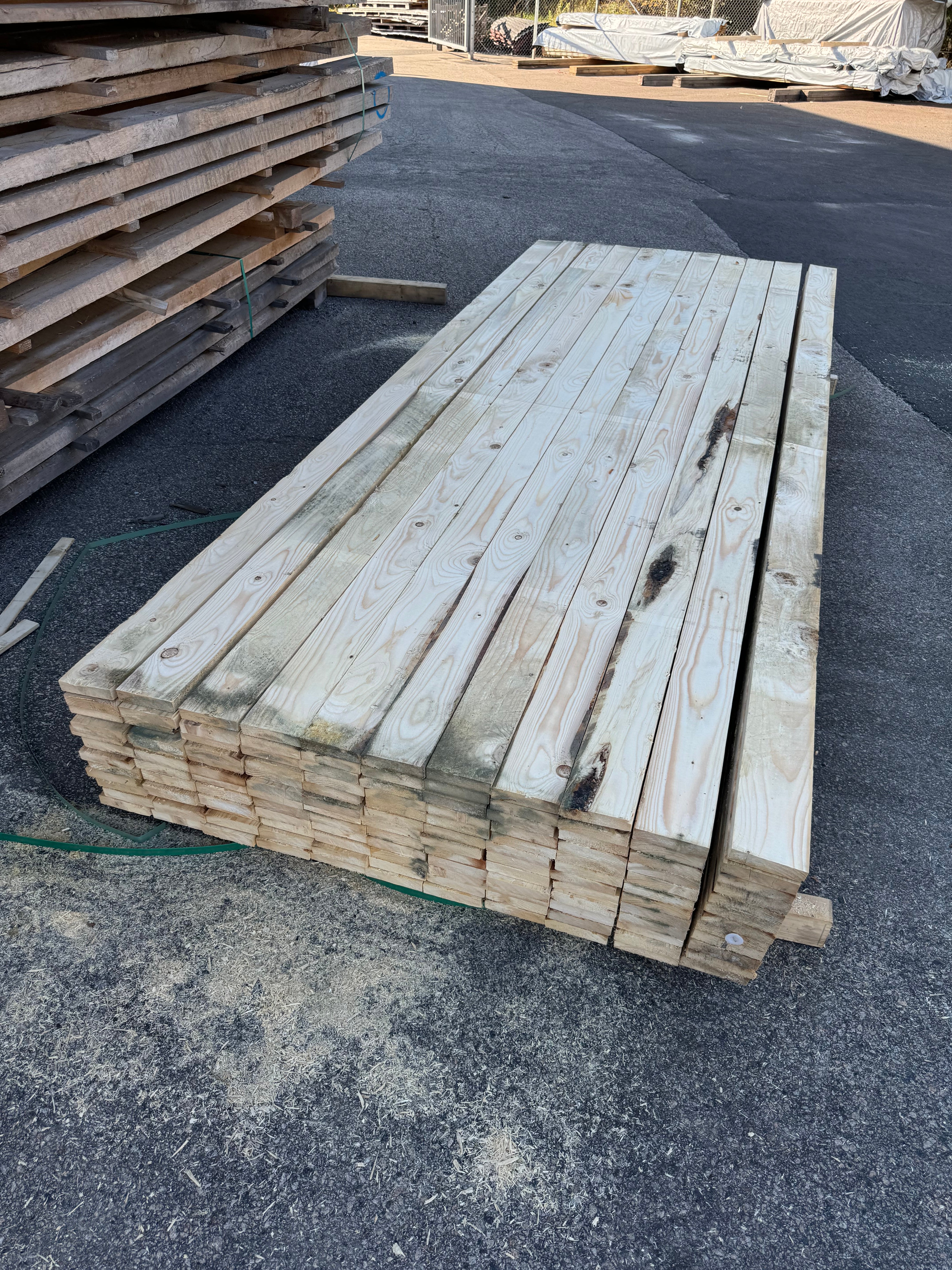 Paket 22x100 Brädor 3.0m 132st vattenskadad