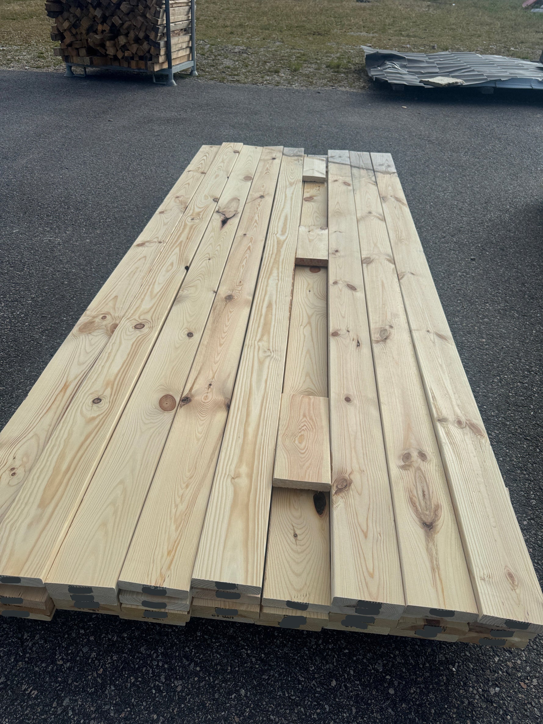 Paket Hyvlad 28x120 – 35st – 2.70 m – ANDRASORTERING