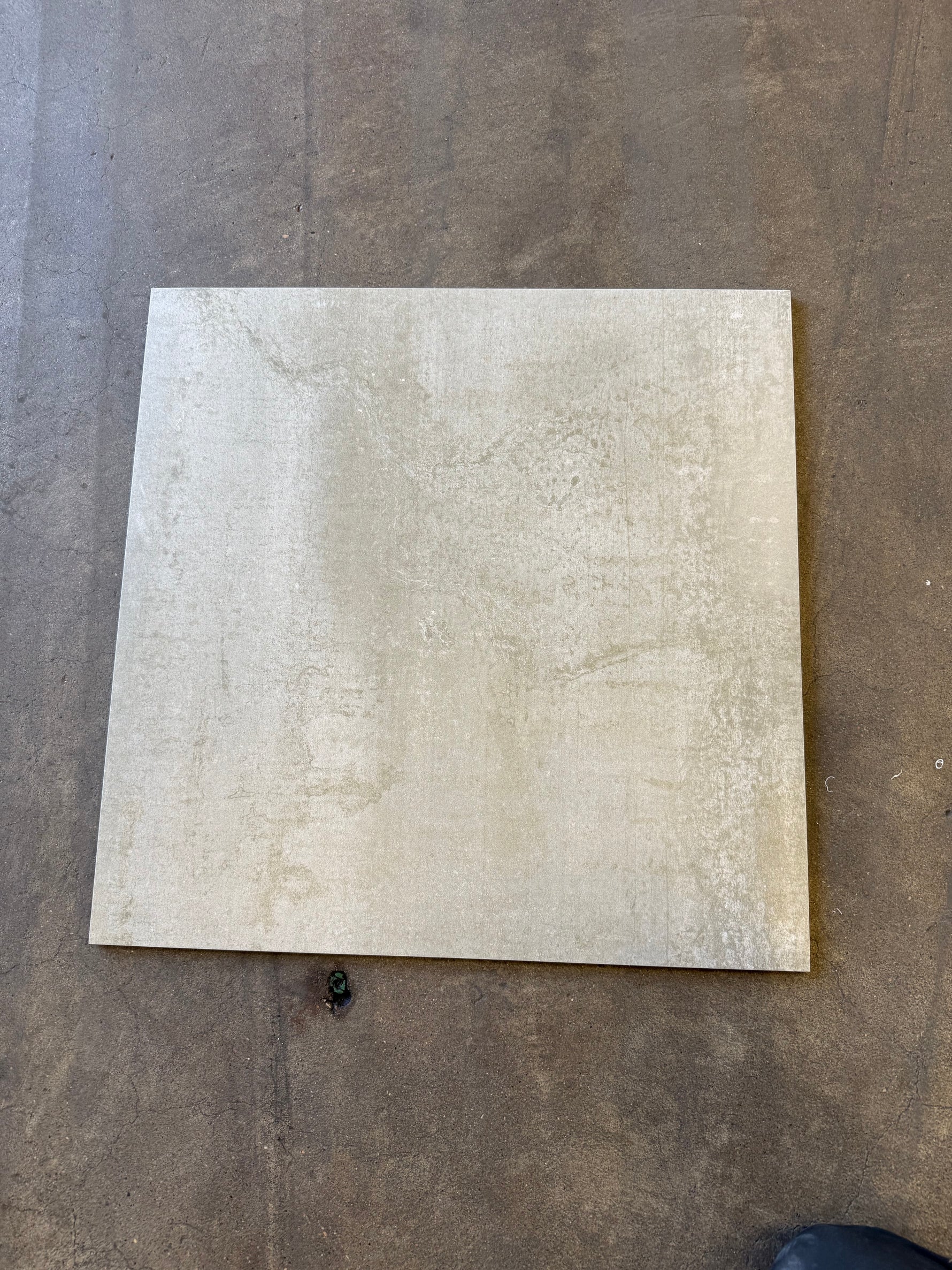 Parti Klinker Metall Silver Såg 60x60, 16 paket totalt ca 23m²