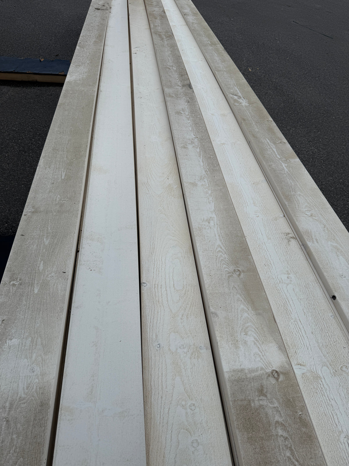 Paket Finsågade Brädor 22x170mm, 146st 5,40m Grundmålade