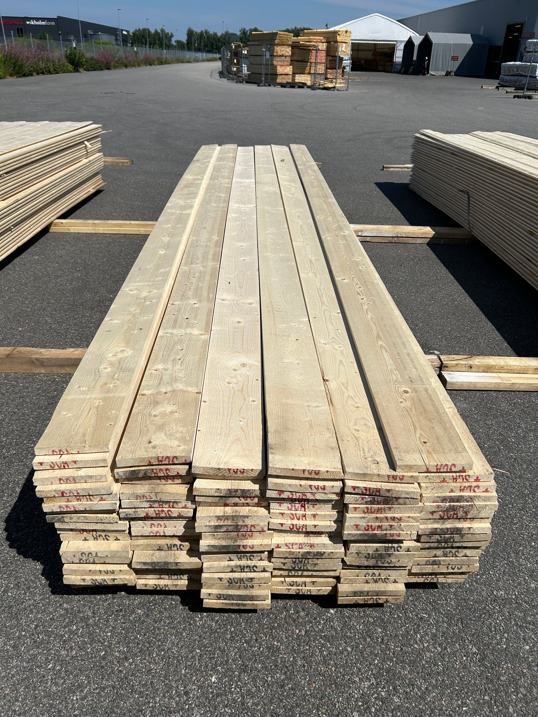 Paket Finsågade Brädor 22x170mm 5.40m 98st Obehandlade (Andra- sortering)