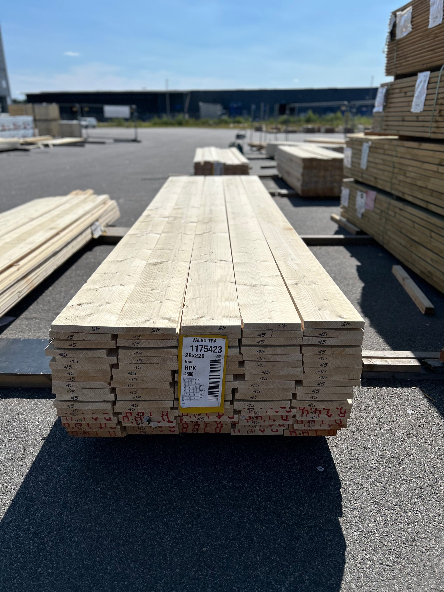 Paket Finsågade Brädor 28x220mm 4.50m 95st Obehandlade