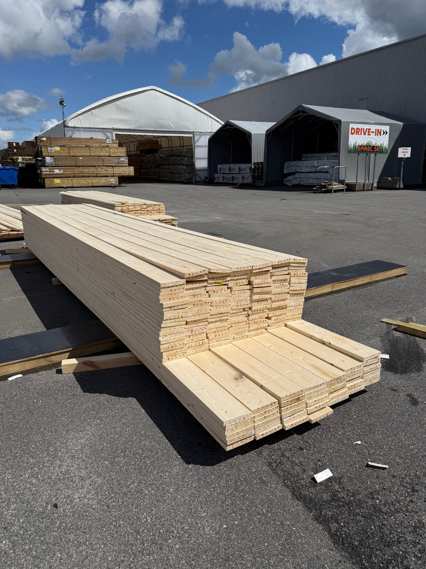 Paket Finsågade Brädor 22x145mm, 181st 4,80–5,40m (Andra-sortering)