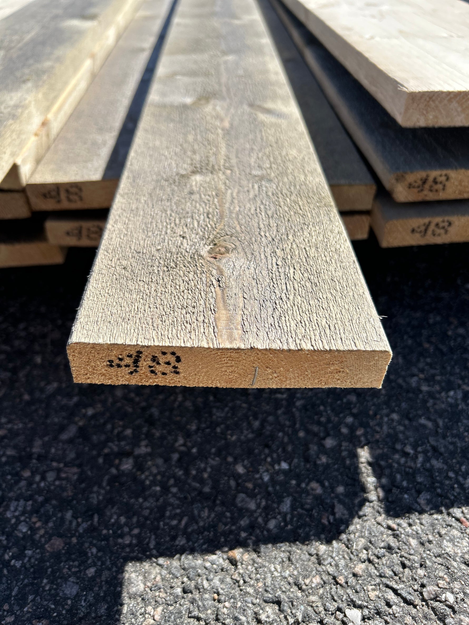 Paket Finsågade Brädor 22x120mm, 24st 4.80m Lasyr