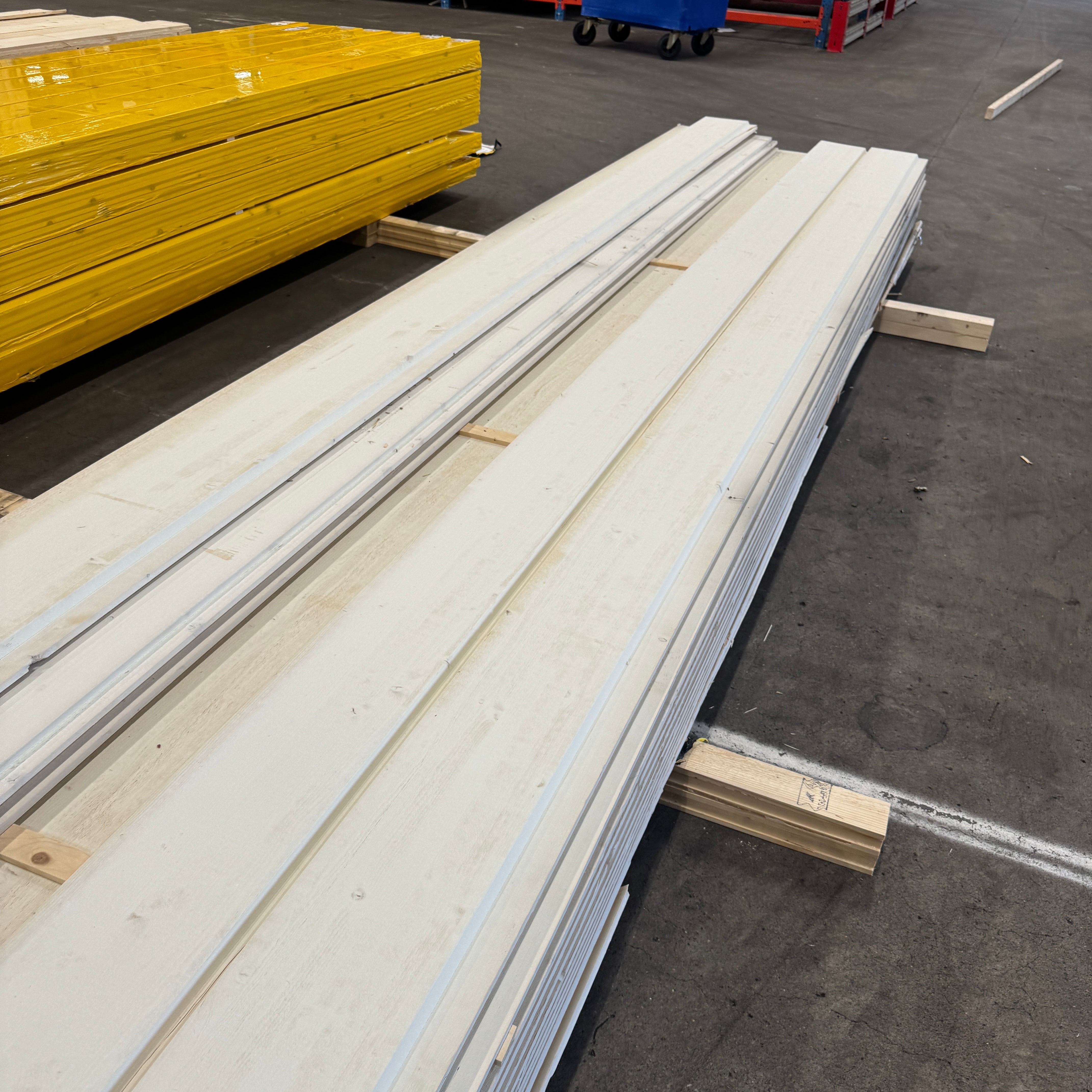 Paket Ytterpanel Limplan Enkelfas 25x225mm – 59 st (4,80 m, gran, grundmålad vit)