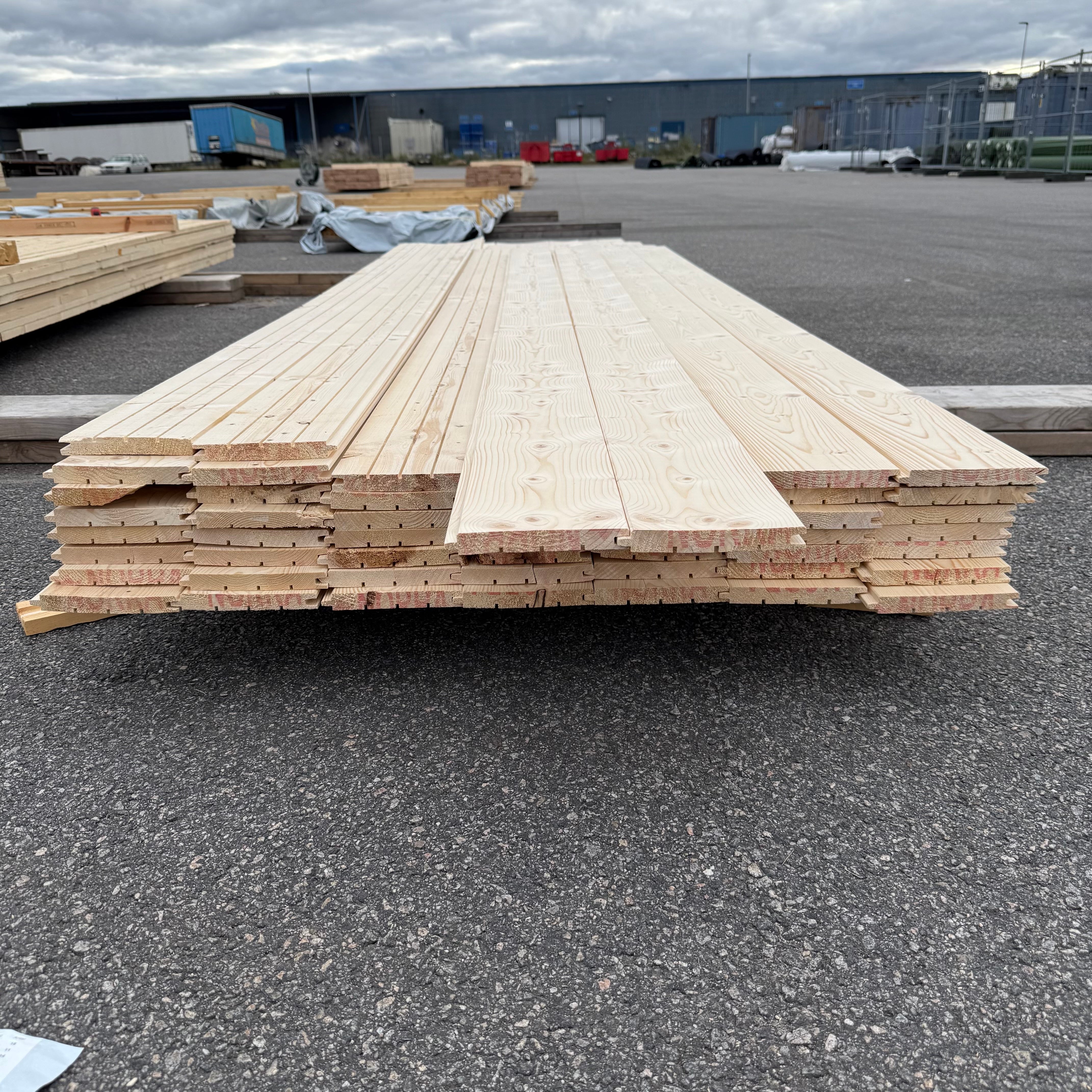 Paket Panel Gran Turbofas Utskott 20x145mm – 38 st (3,00–5,05 m, gran, obehandlad)