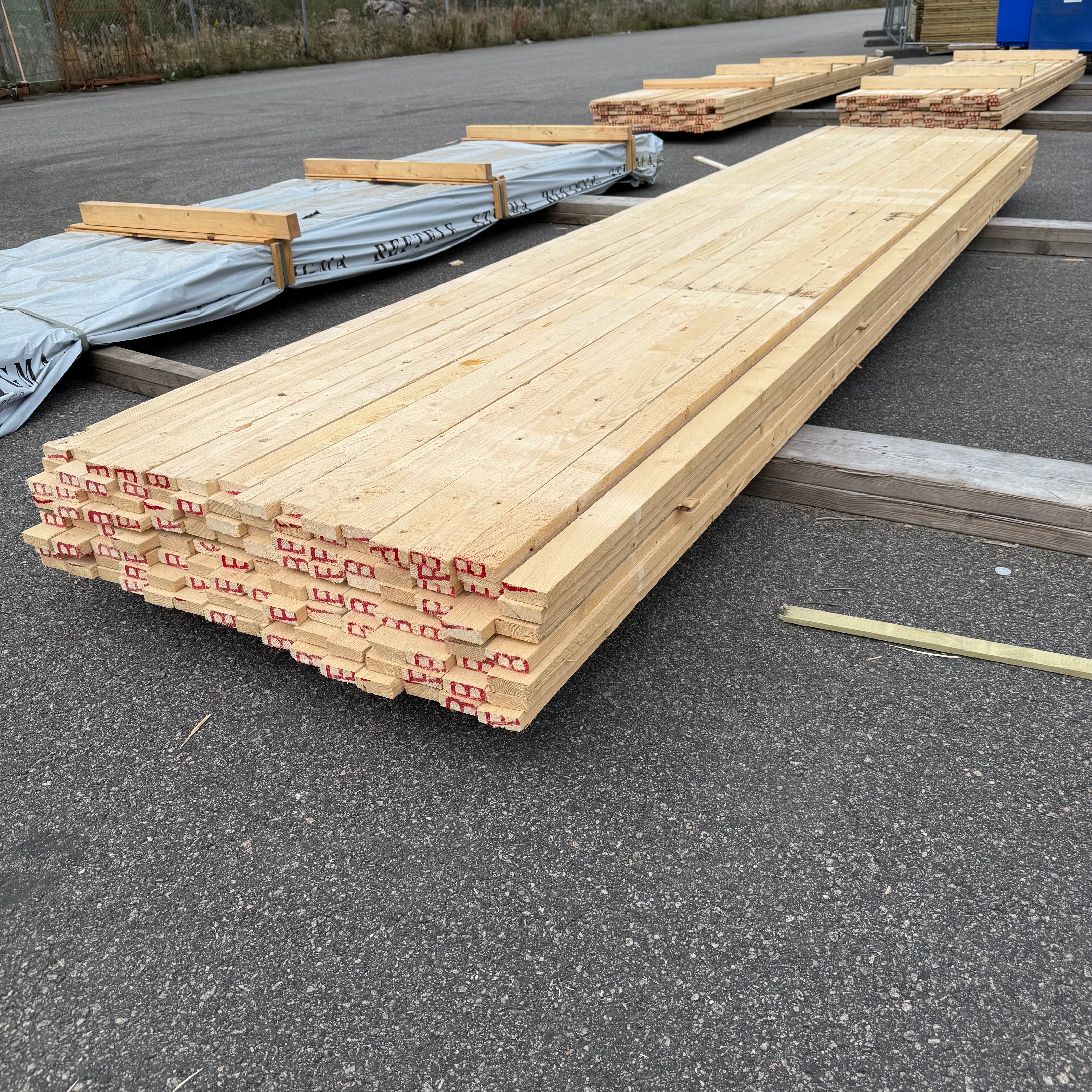 Paket Brädor 19x63mm – 119 st (4,50 m, gran, ohyvlad/råsågad)