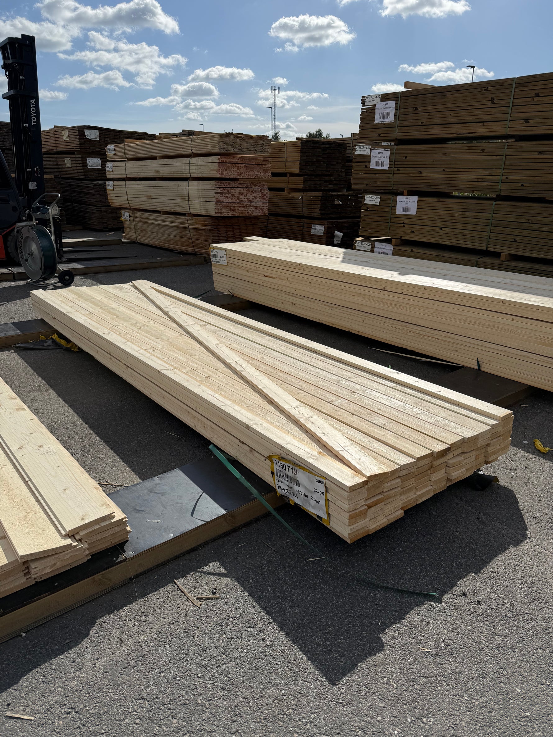 Paket Finsågade Brädor 22x95mm, 91st 3,90m