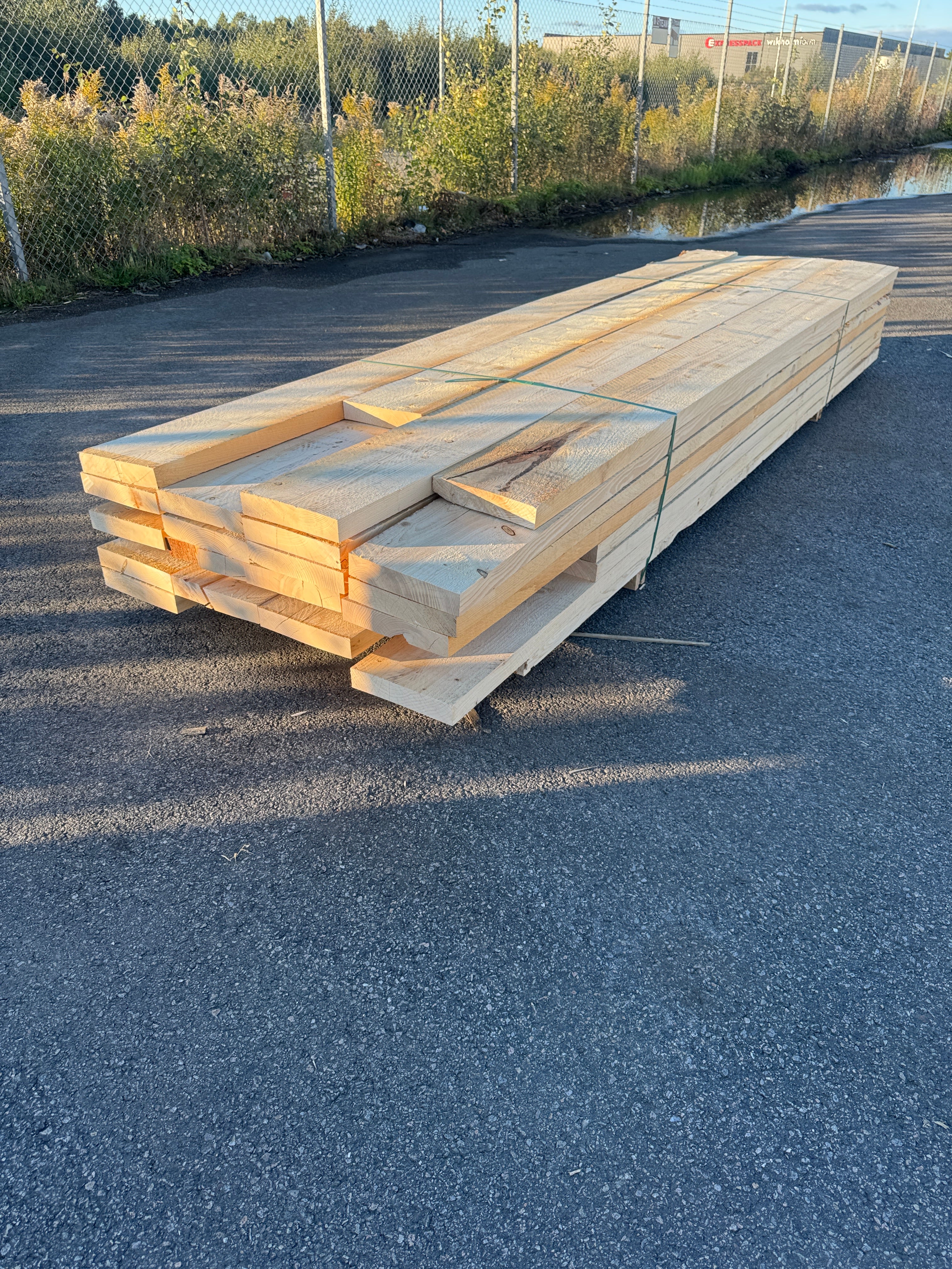 Paket Ohyvlade Reglar 47x248mm (2,70–3,60m) 32st Gran