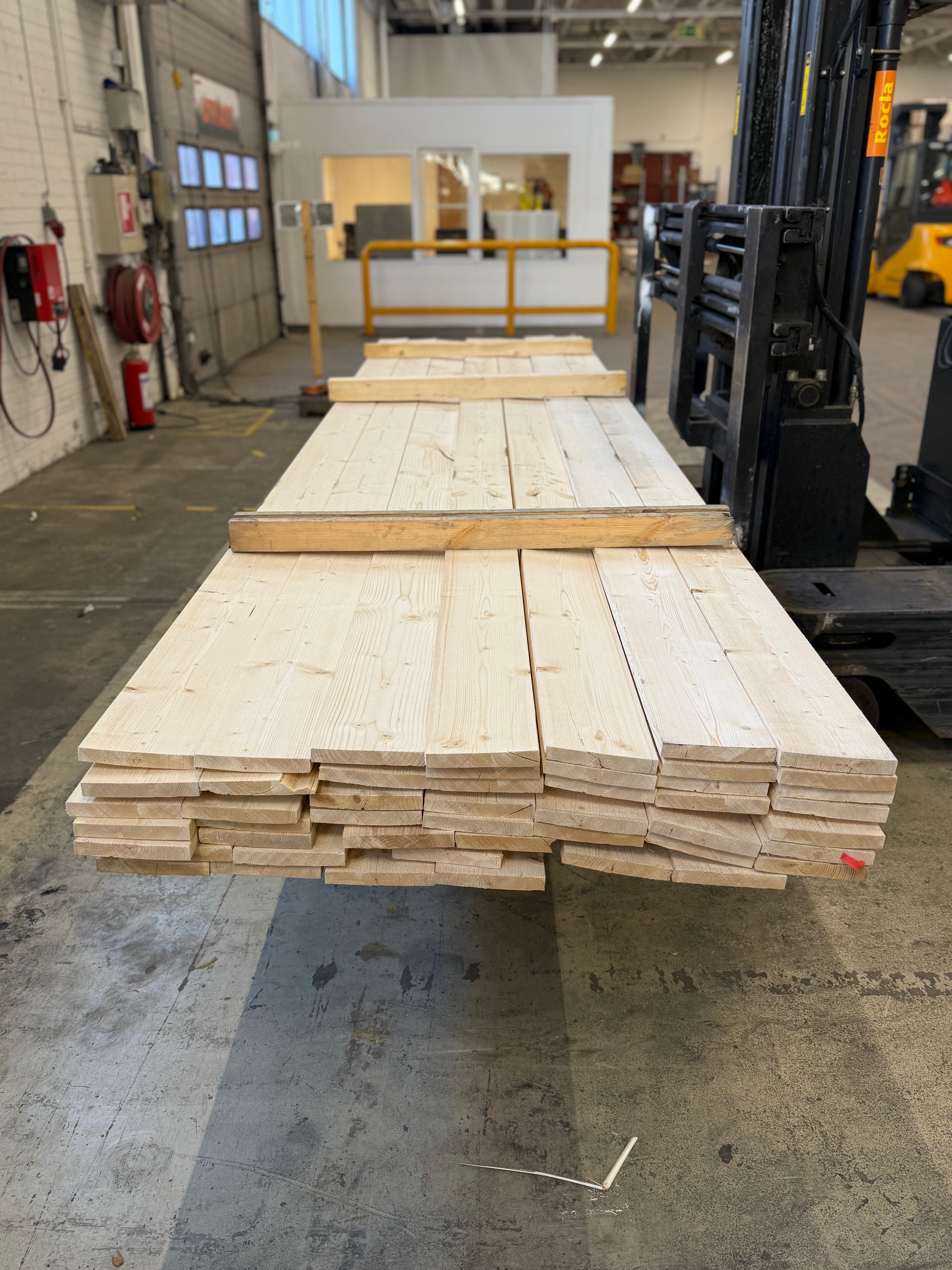 22x145mm 4.20m kan variera i tjocklek och kvalite 48st gran b-sortering