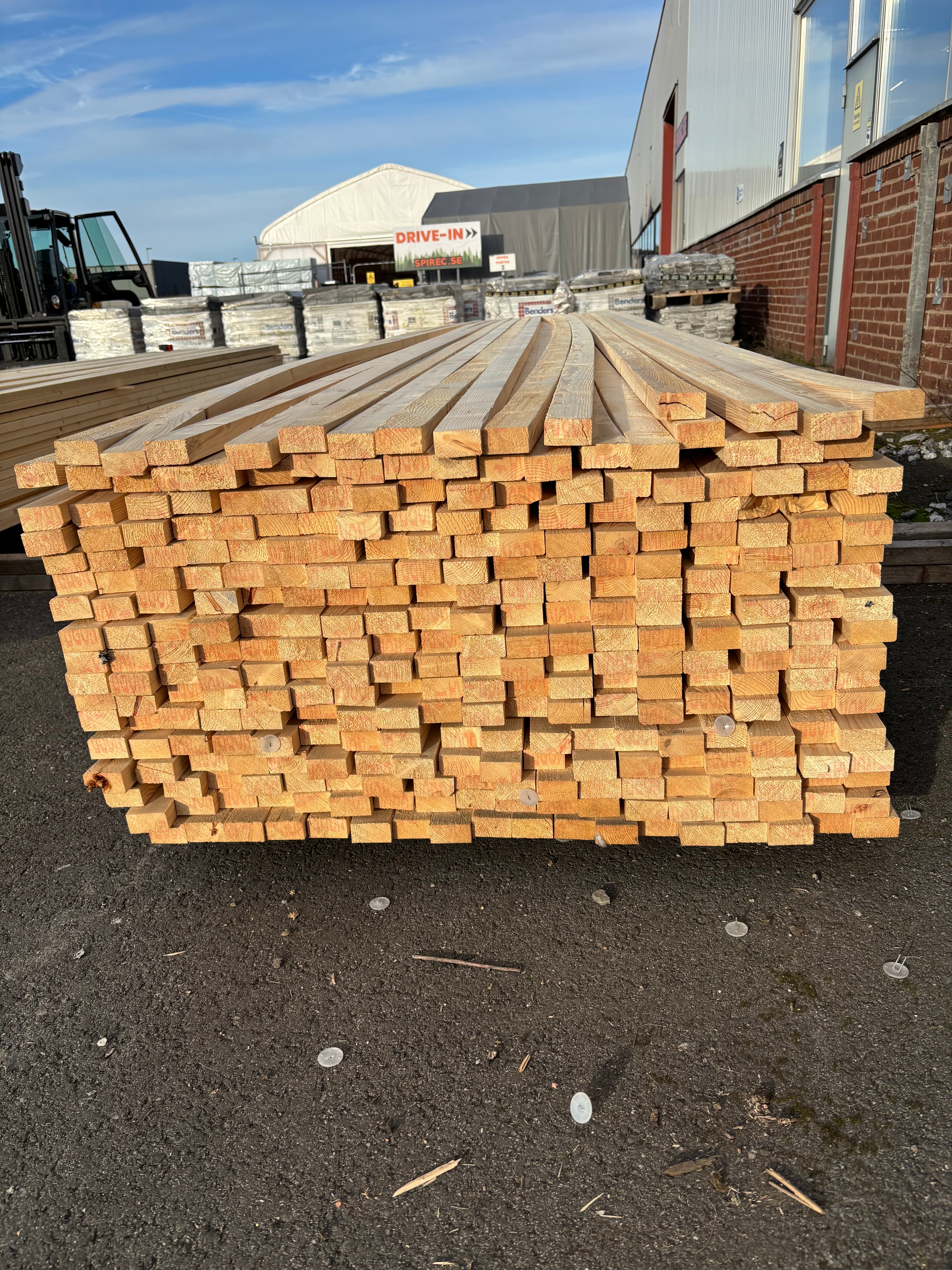 Paket Panel 28x51mm Finsågad – 272 st 5,40 m