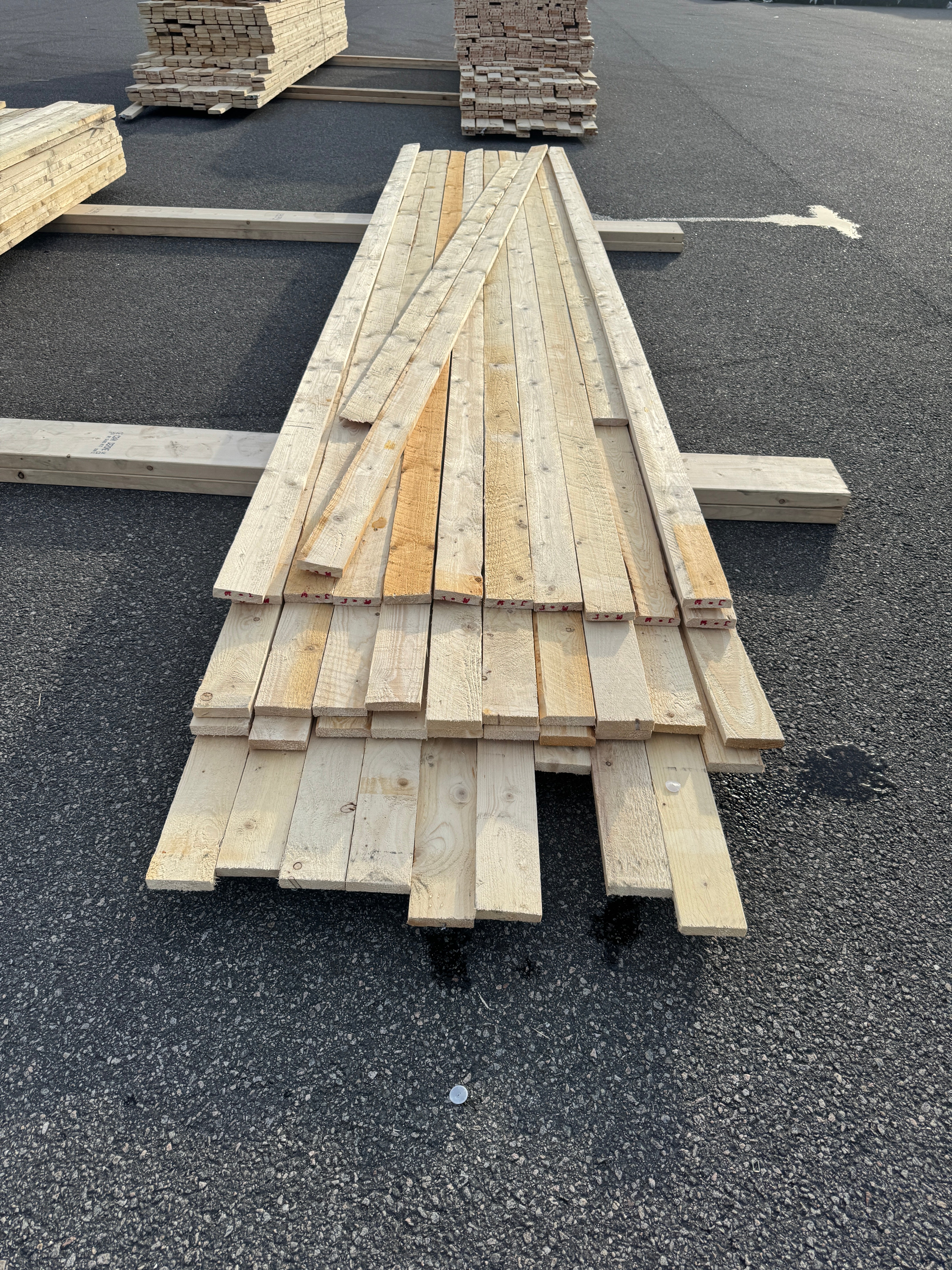 Paket Brädor 22x100mm Råsågad – 41 st (4,0–5,4 m, gran, obehandlad)