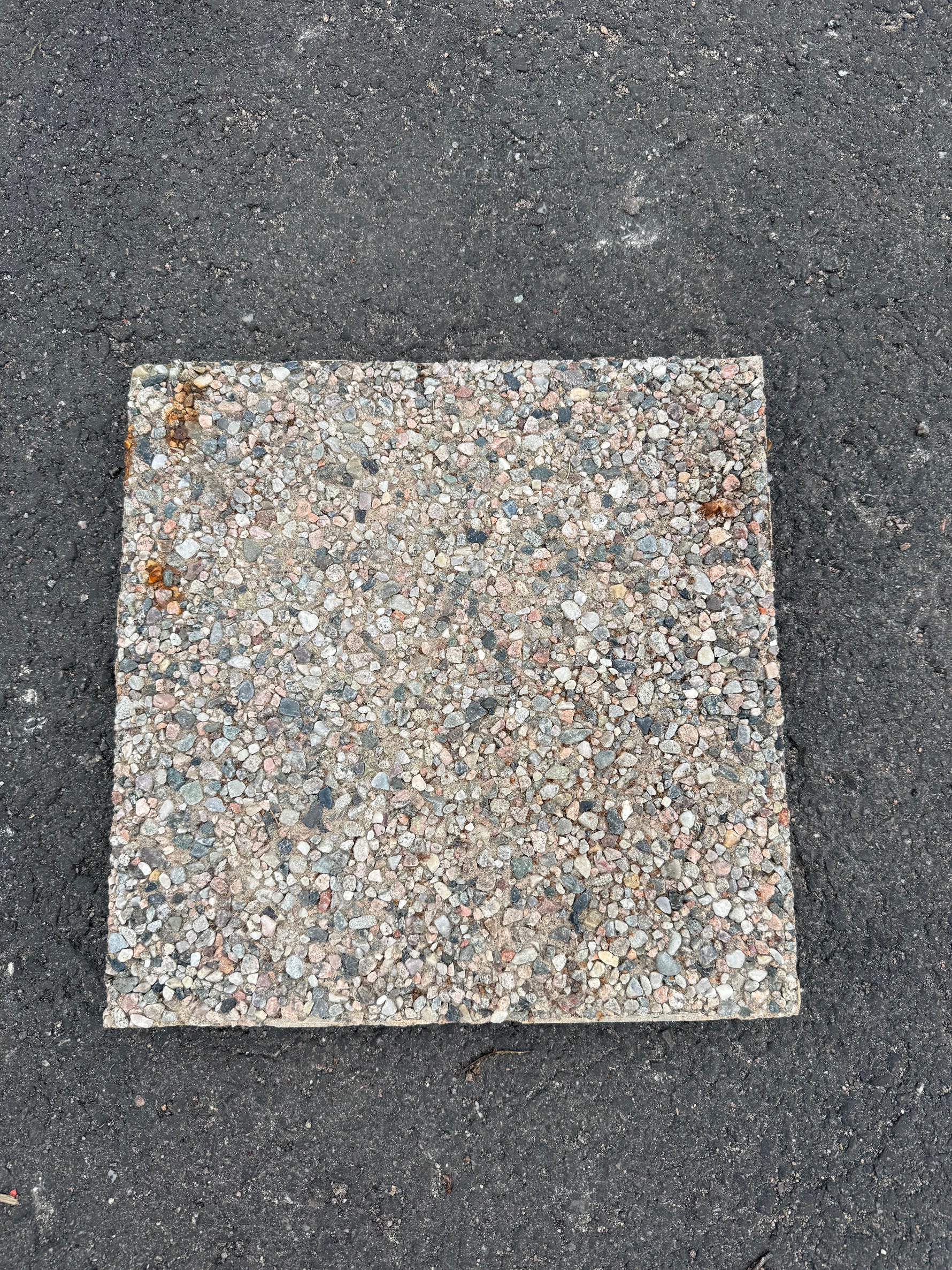 Frilagda Plattor 400x400x45mm – Natursingel (säljs per styck)
