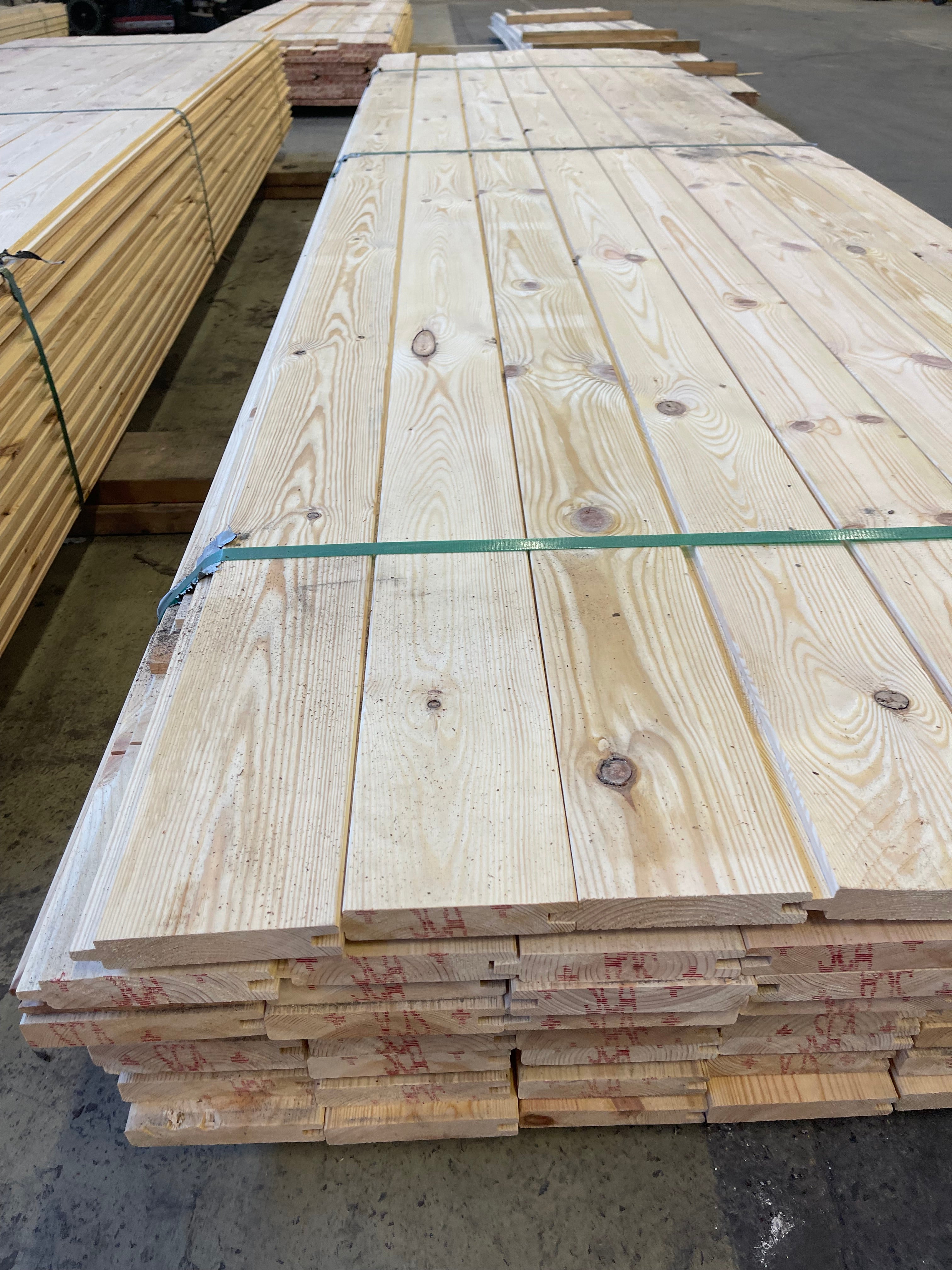 Paket Hyvlad panel 27x145 4.20m 80st-Felproducerad