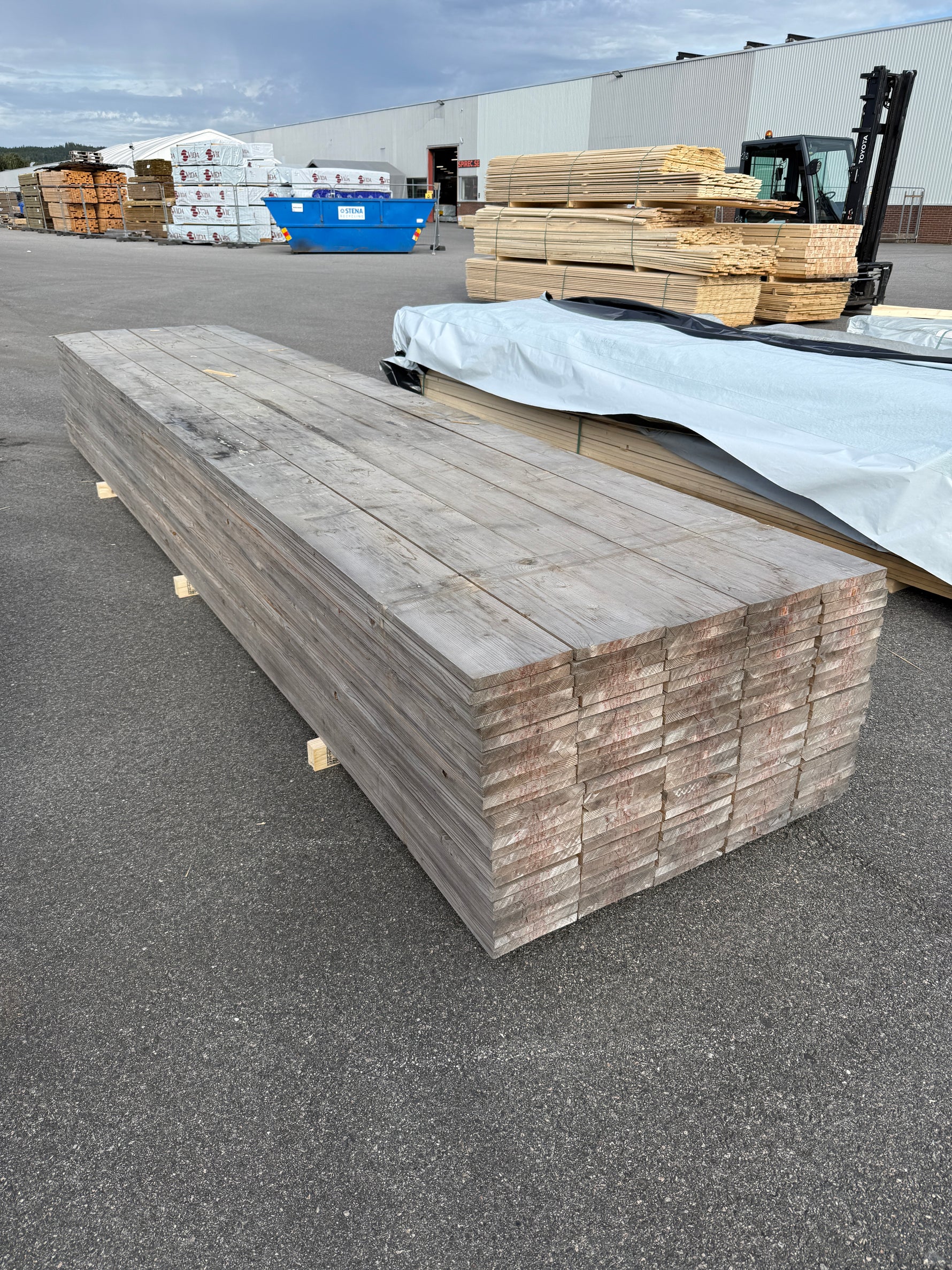 Paket Finsågade Brädor 22x195 mm – 4,80 m 130st (Fuktskadat)
