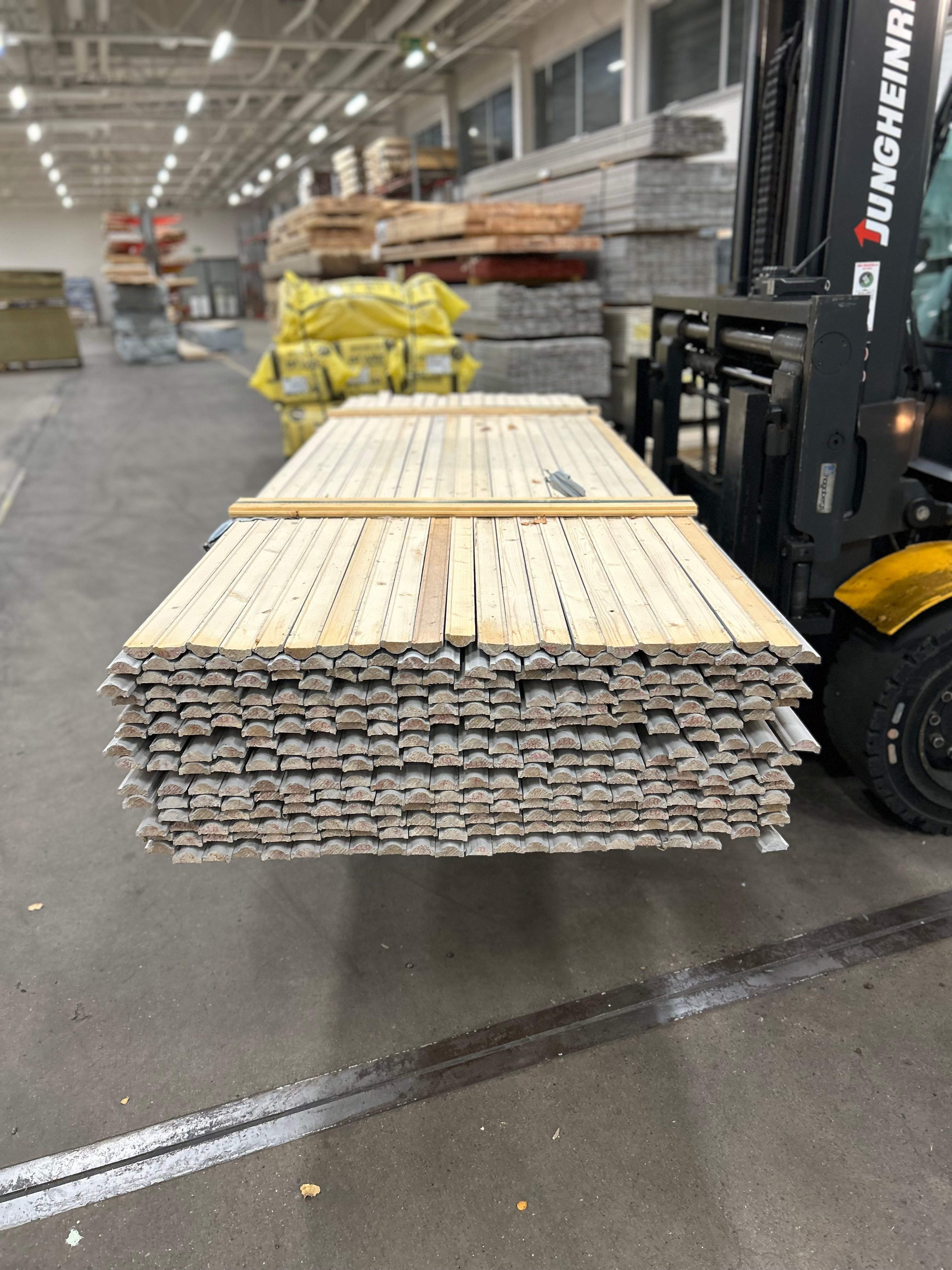 Lockläkt Hattläkt 22x45 mm – 3,0 m Grå