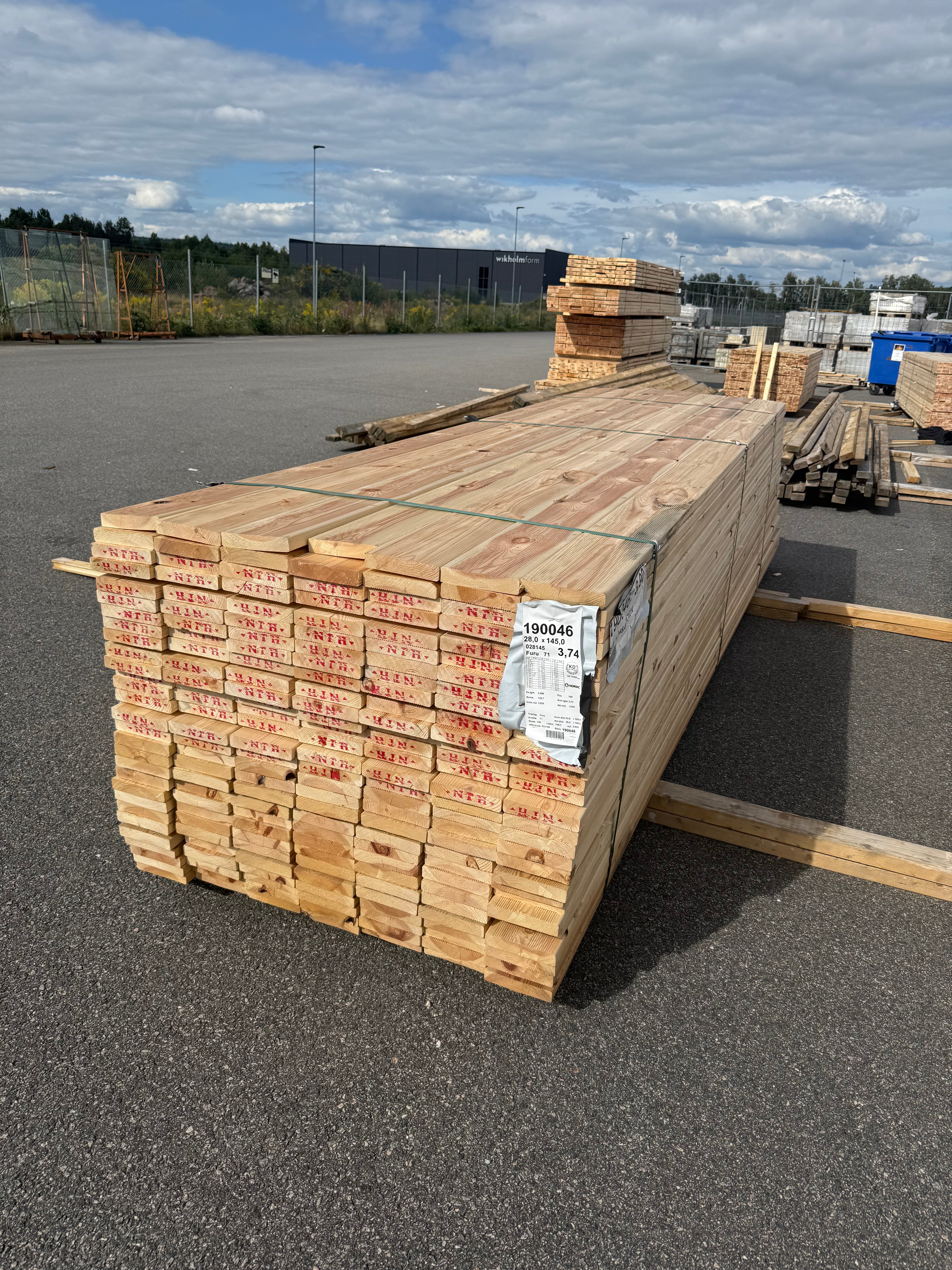 Paket Rillad Trall 28x145 mm Furu (Sekunda)