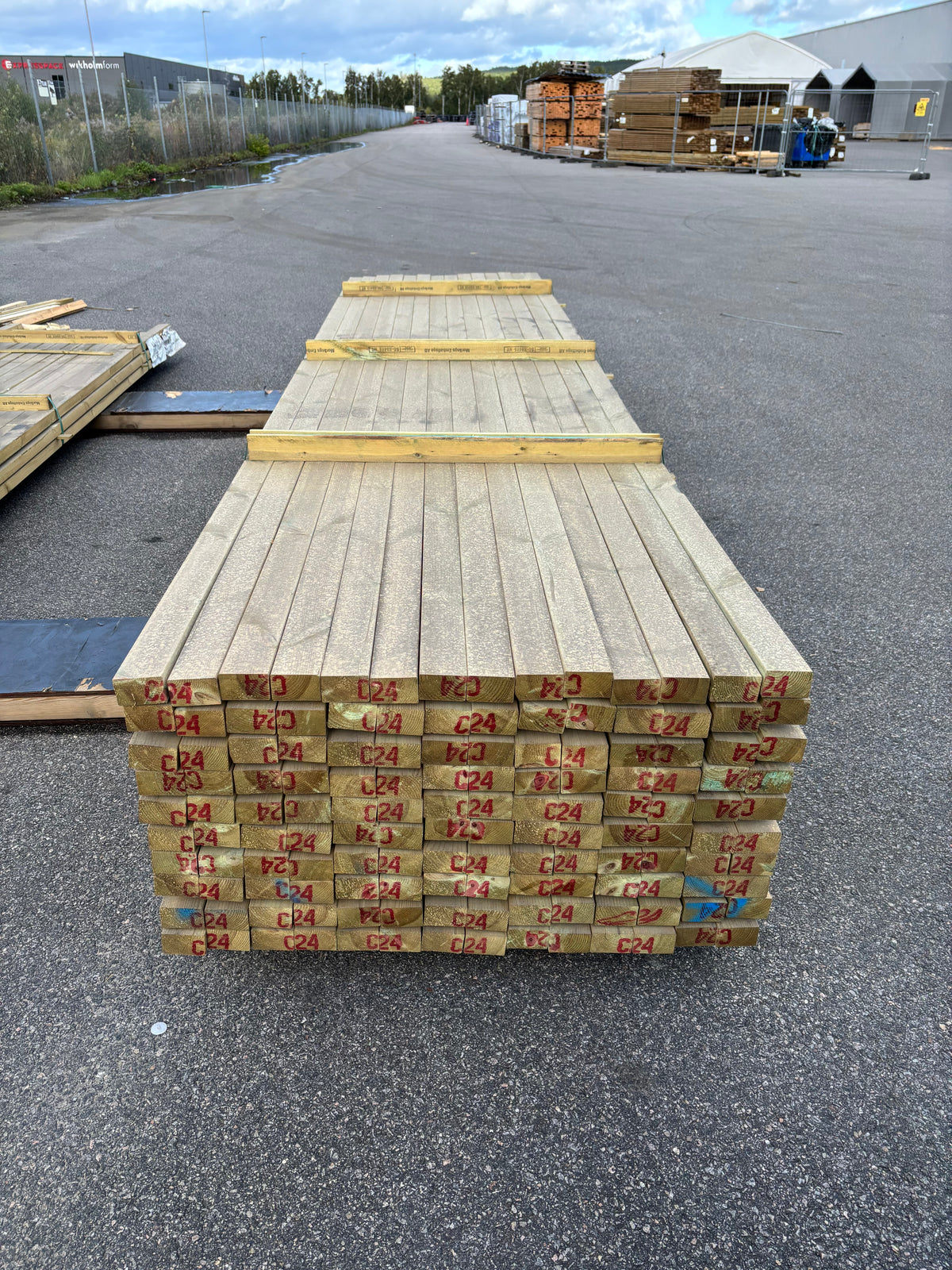 Paket Tryckimpregnerade Reglar 45x70mm, 140st 4,20m