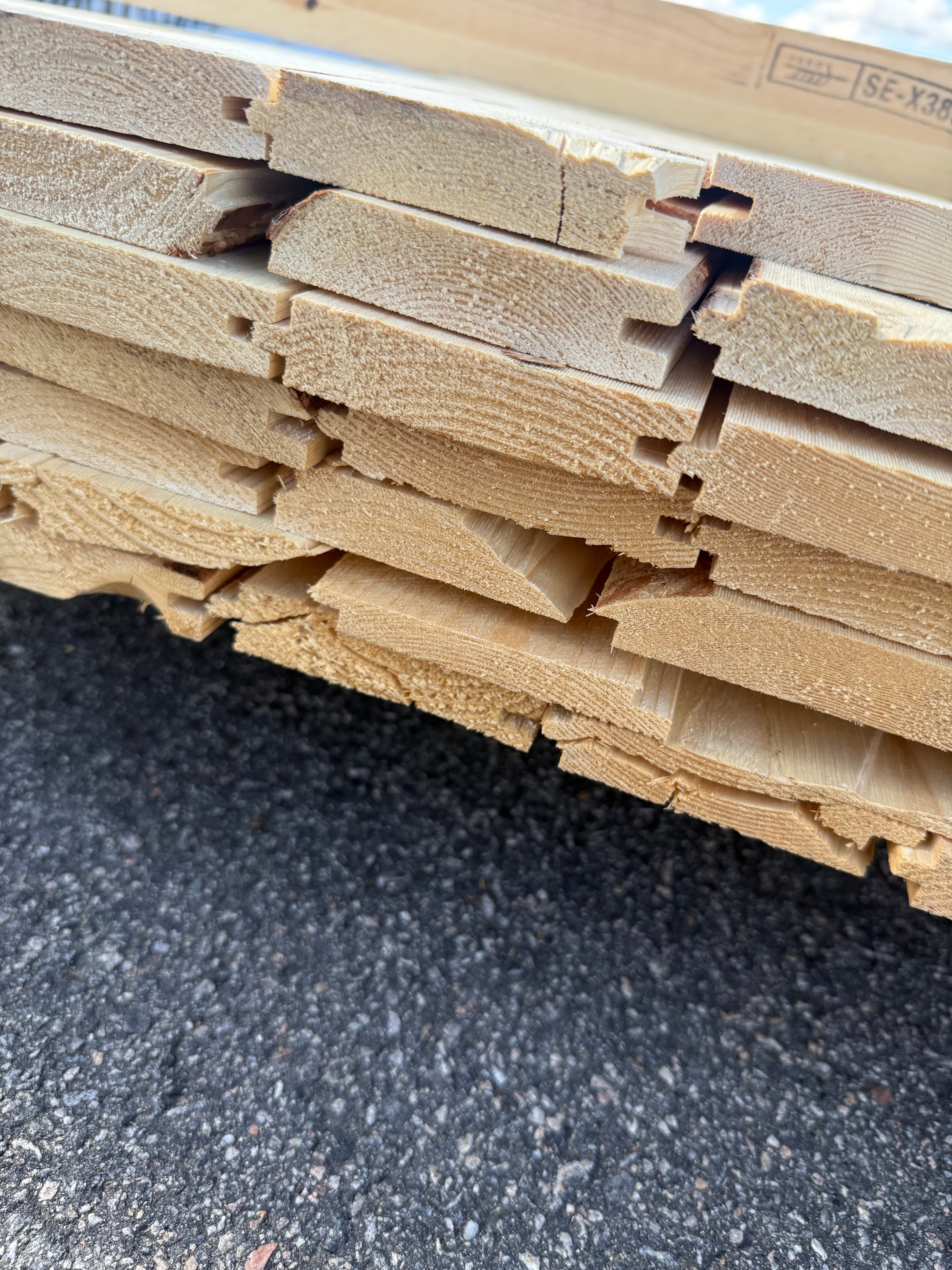 Paket Råspont 20x100mm 77st 3.60–4.20m – Andra sortering