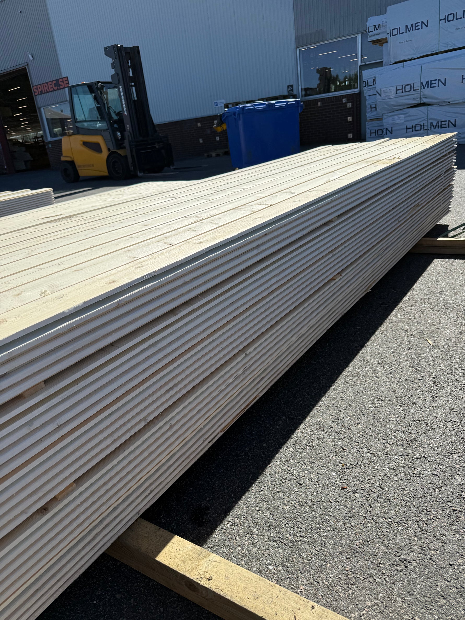 Paket Ytterpanel Enkelfas Halvspont 22x120mm, 225st 4.20m Grundmålad