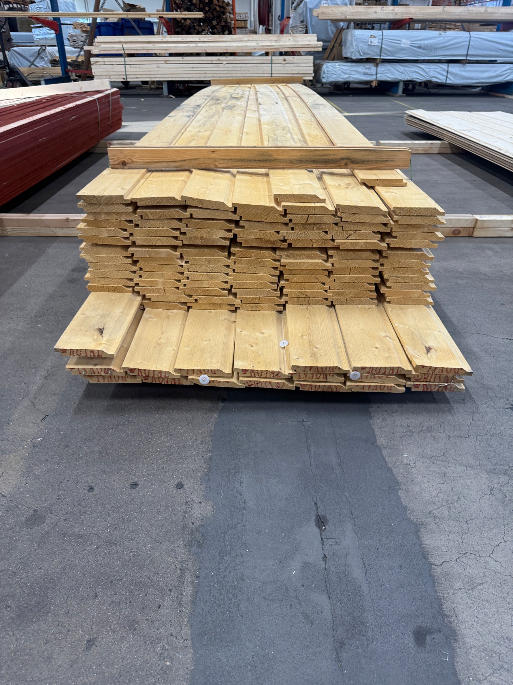 Paket Ytterpanel 22x145mm 4,80–5,40m – 110 st Vattenskadat