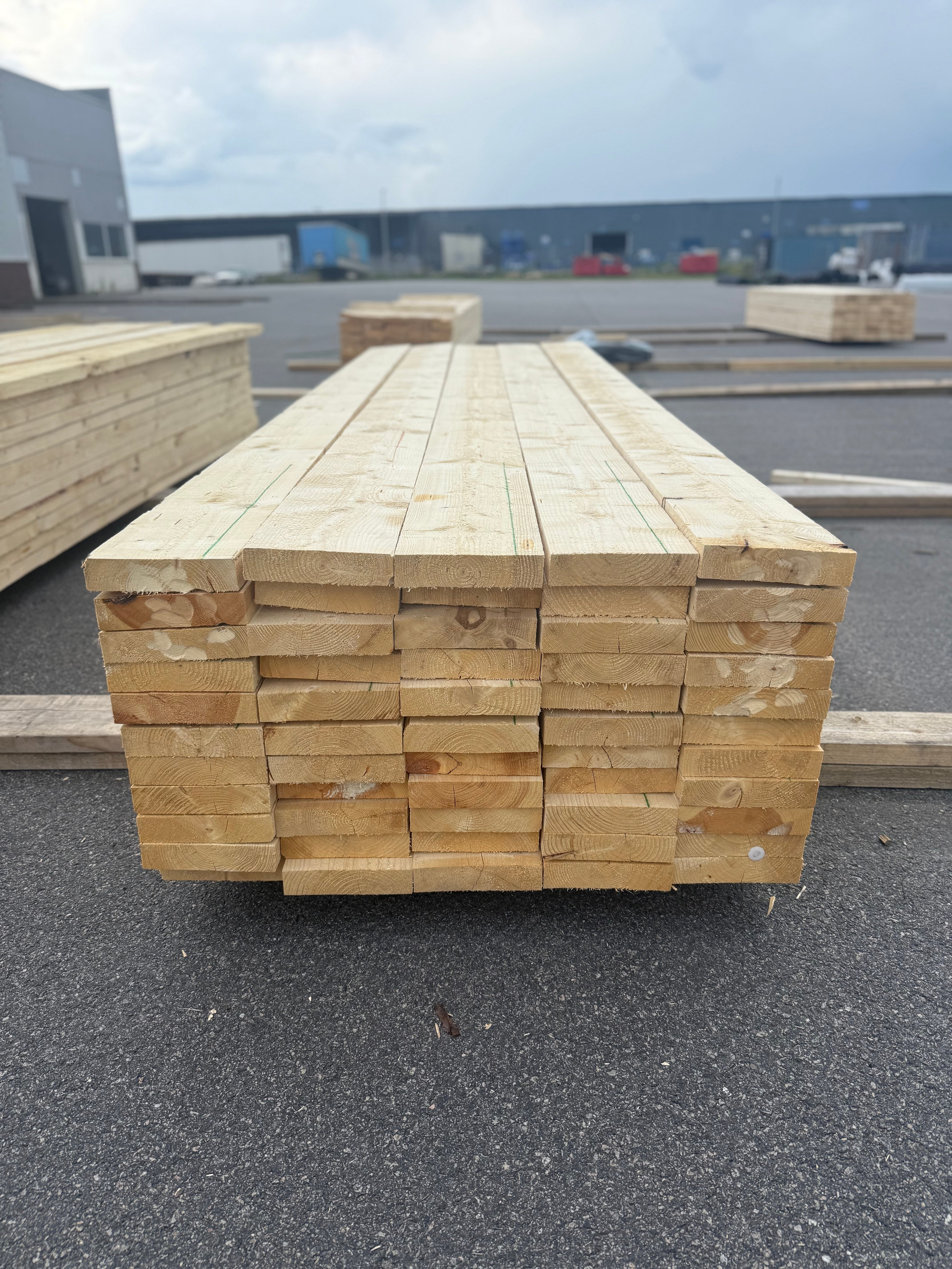 Paket Reglar 47x200 – 55 st (3,60 m, gran)