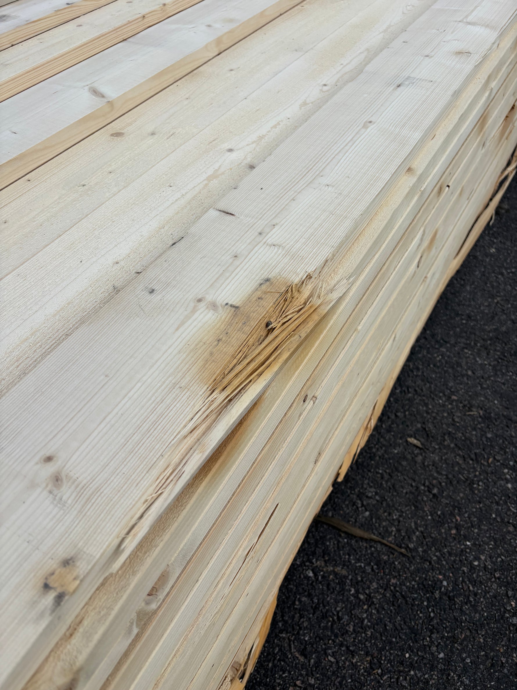 Paket Finsågade Brädor 28x145mm 4,50m 99st