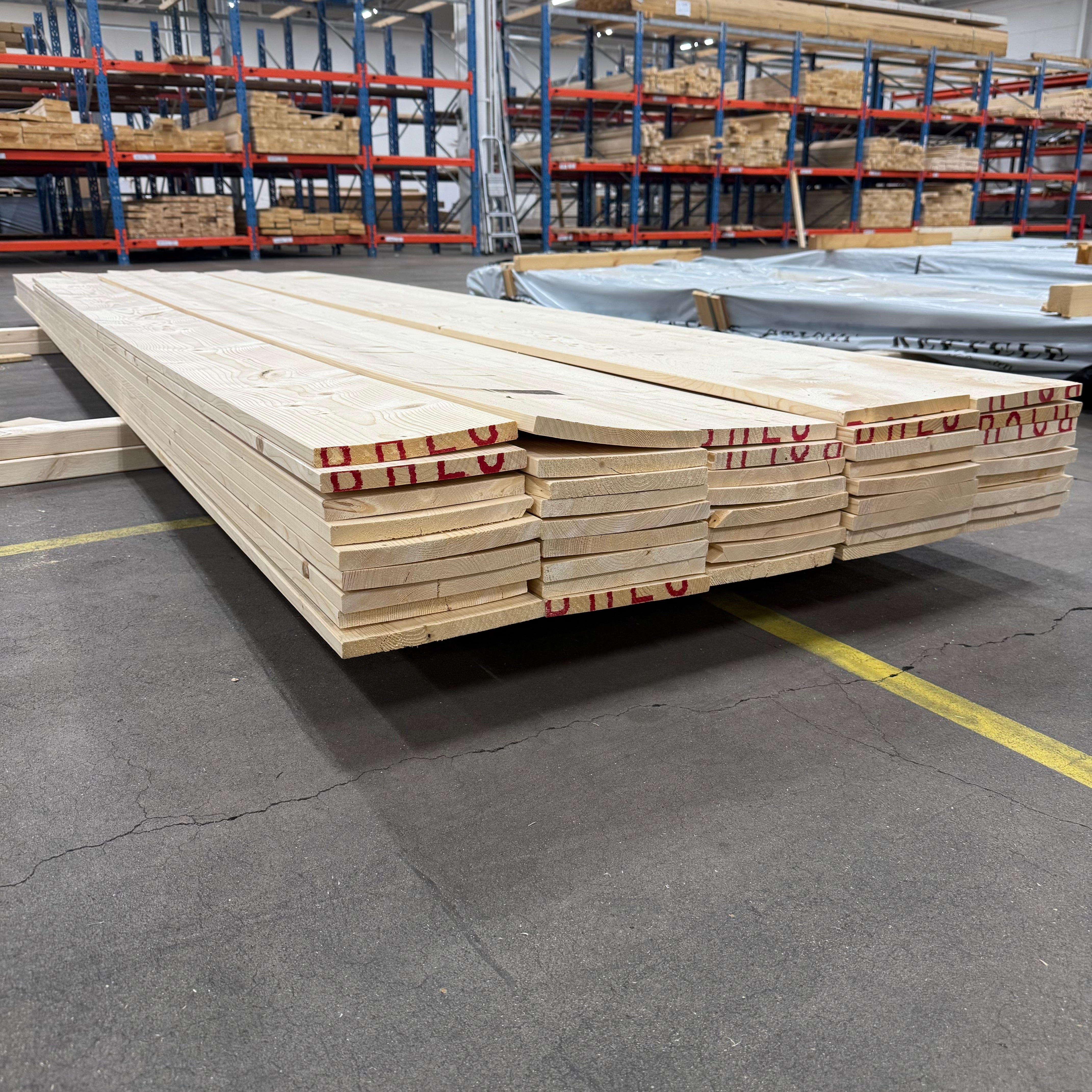 Paket Hyvlade Brädor 19x195mm – 44 st (3,3–4,8 m, gran, utskott)