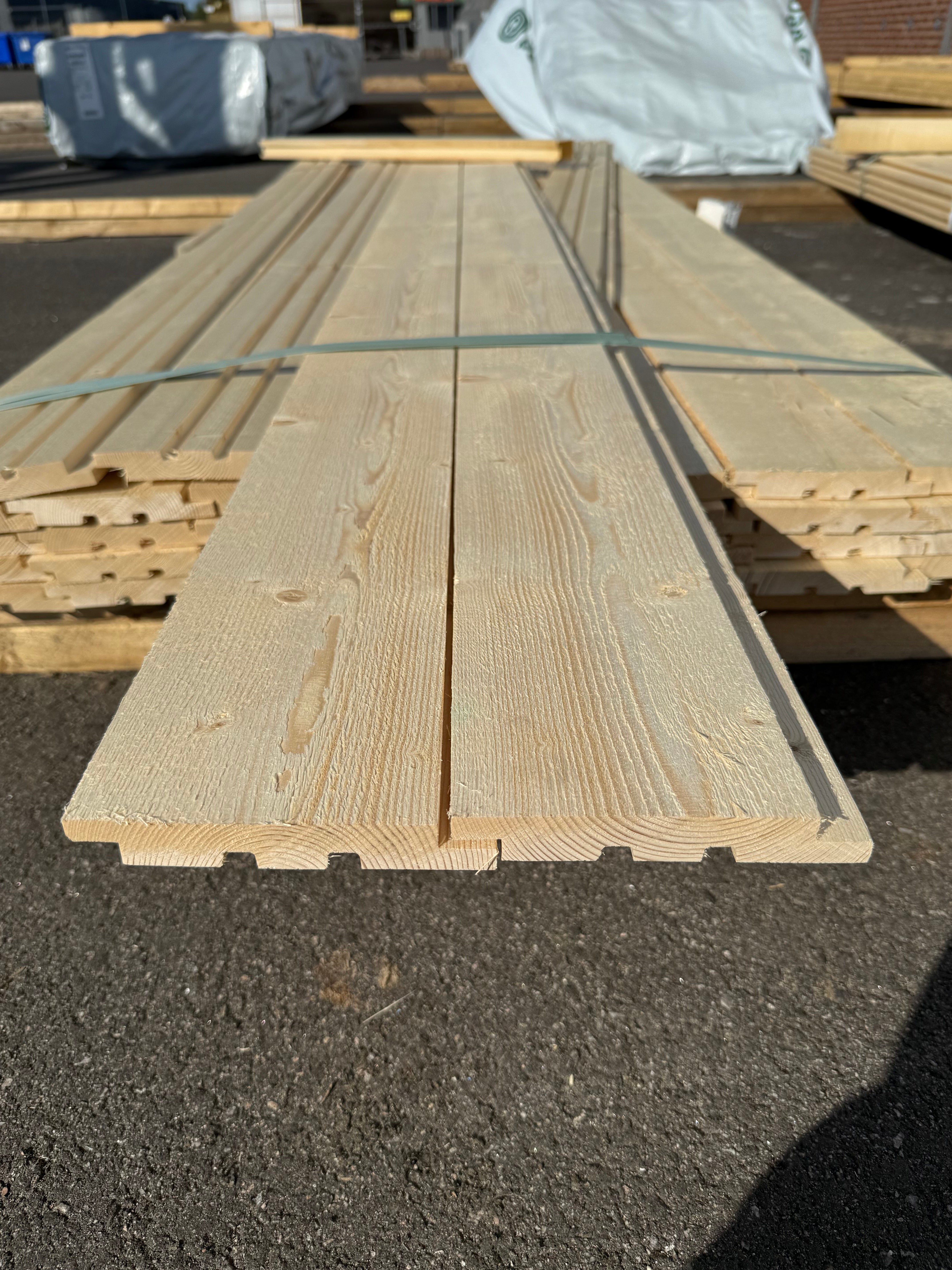 Paket Ytterpanel 21x144 2495mm 33st