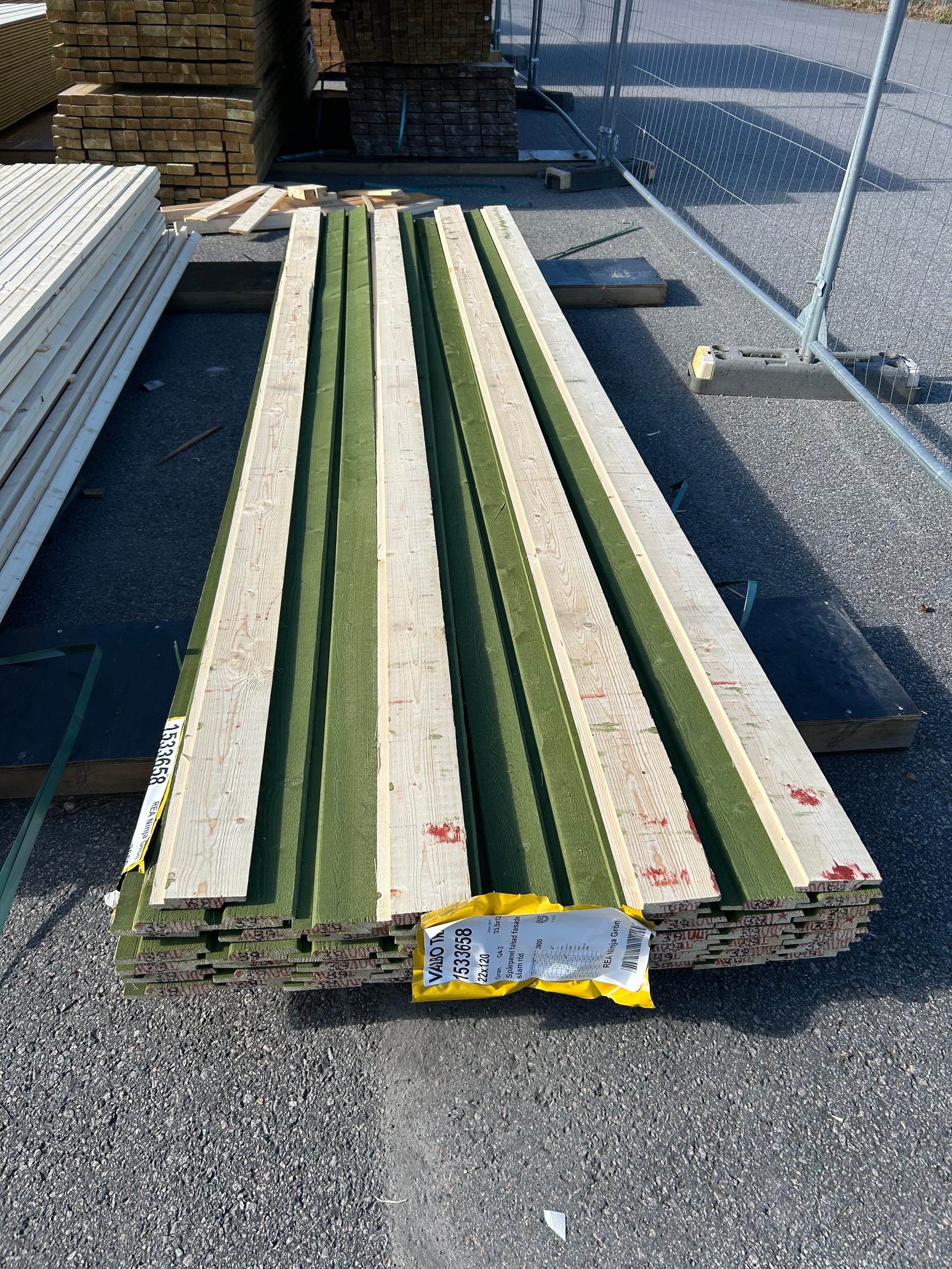 Paket Falsad Spårpanel 22x120mm 3,90m 56st (Grön Slamfärg)