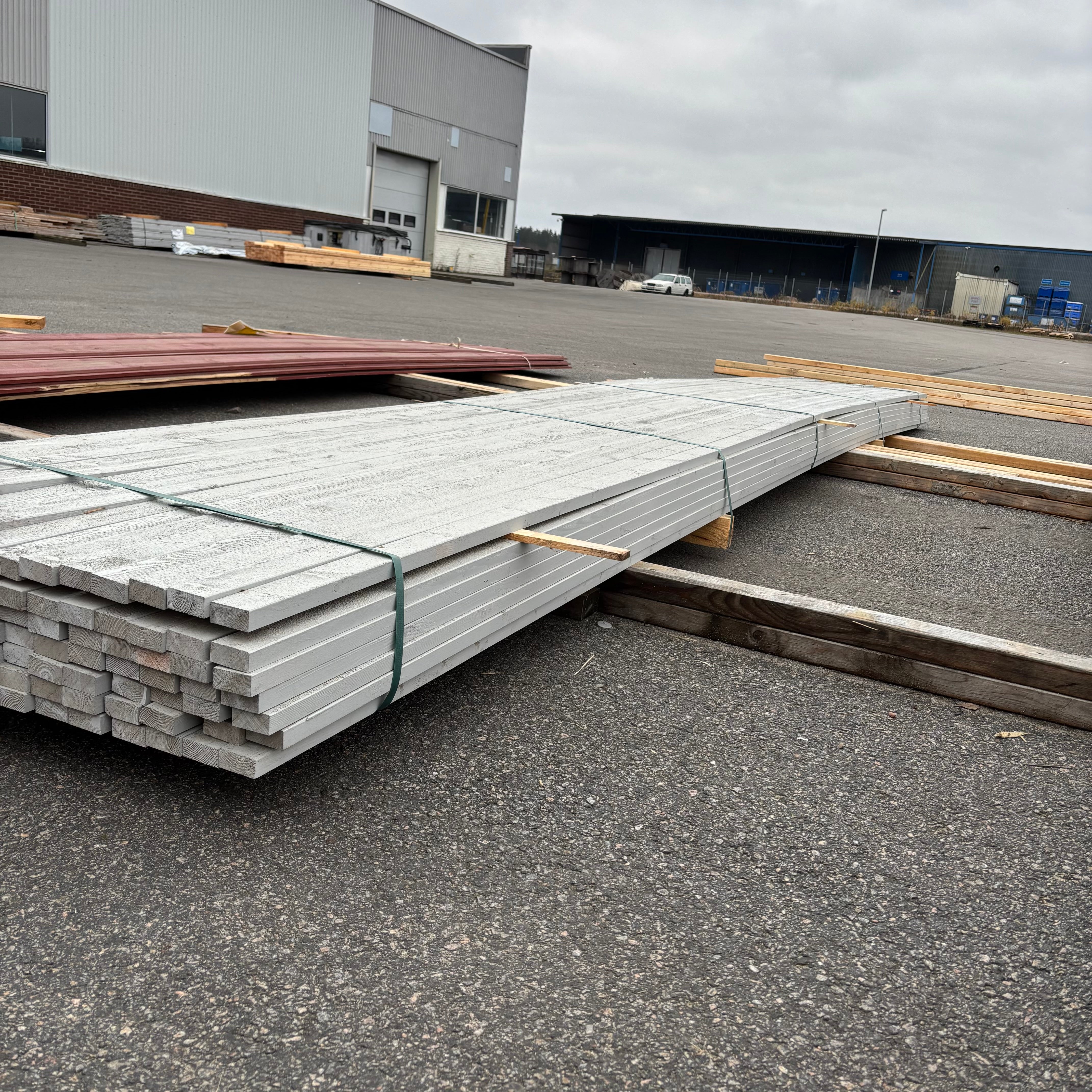 Paket Ytterpanel Finsågad 21x45mm – 118 st (5,40 m, Grå NCS S3000-N)