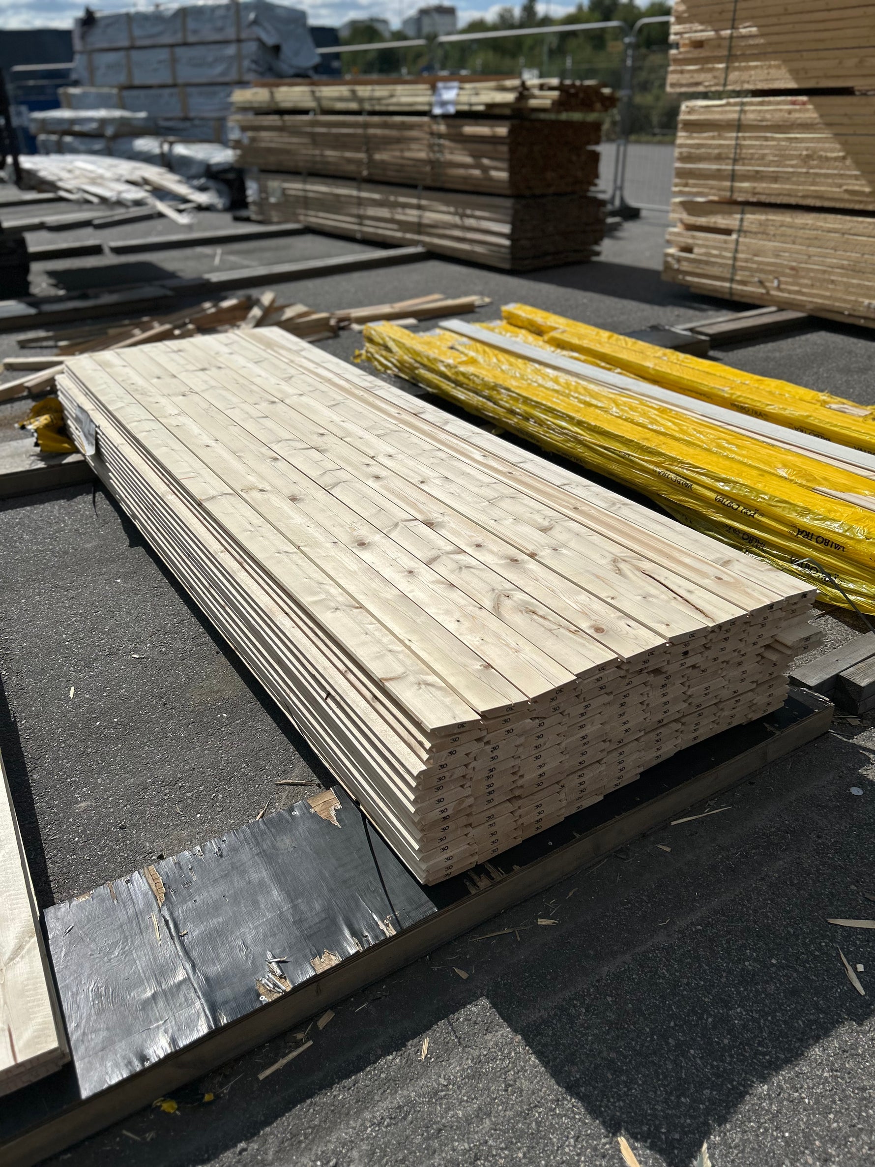 Paket Ytterpanel Dubbelfas Fals 22×120 mm 3,00 m 135 st Obehandlad