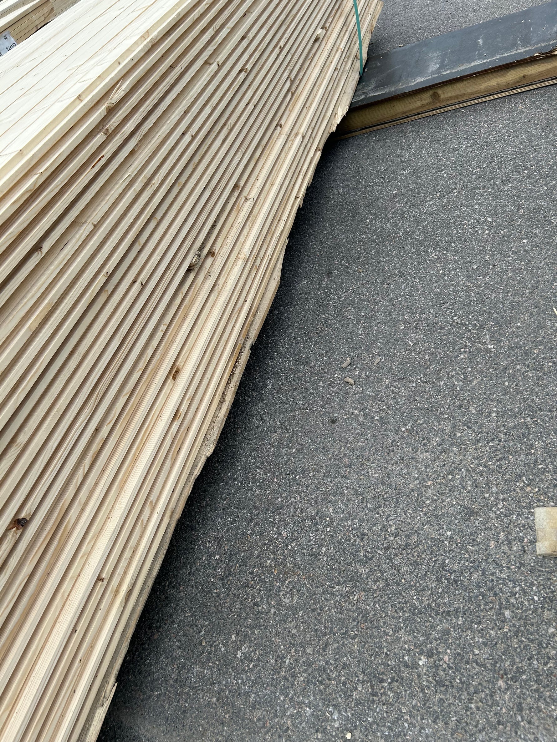 Paket Ytterpanel Enkelfas Fals 22x145mm 4.20m – 175st (Obehandlade)