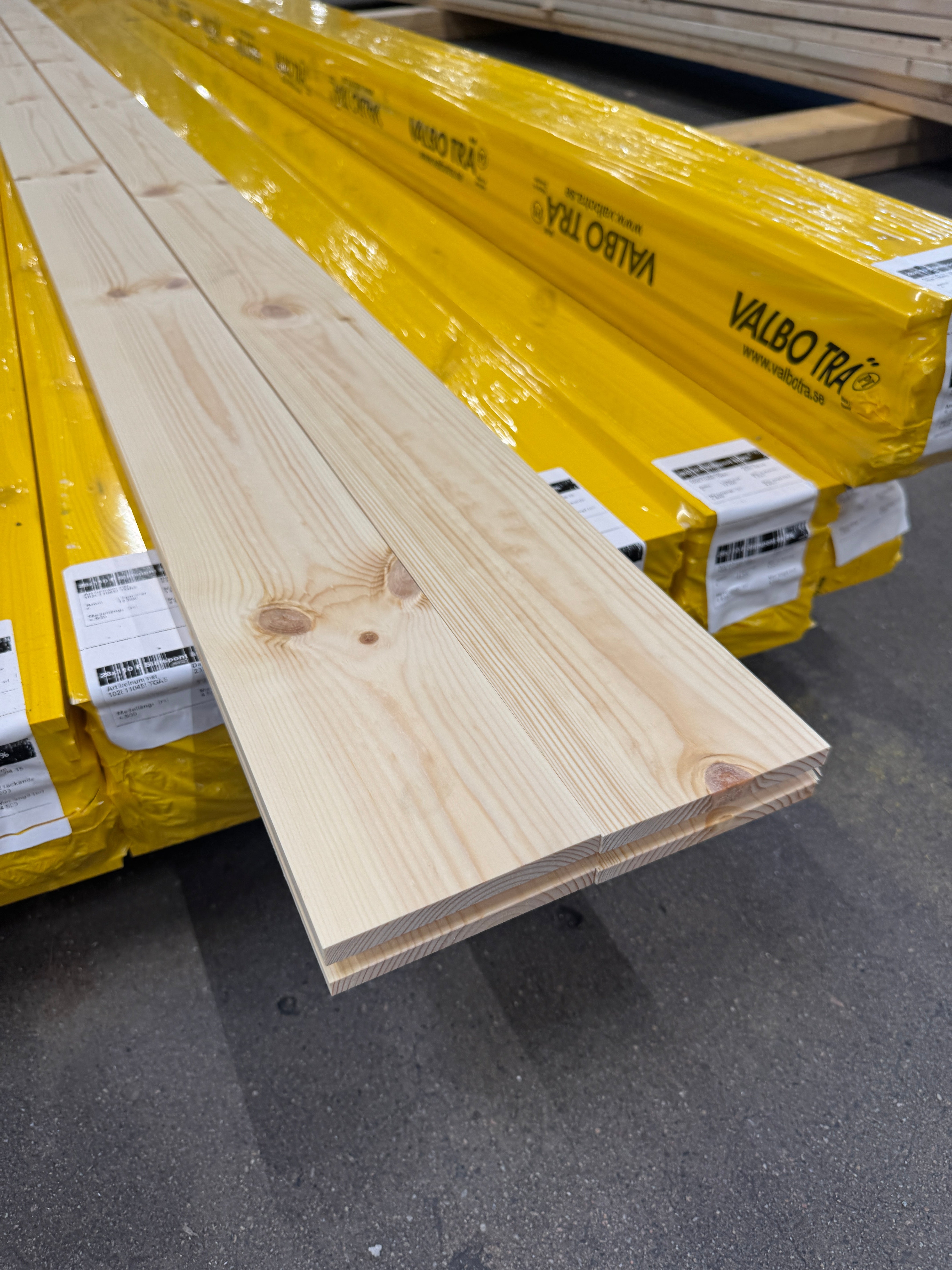 Paket Golv Slätspont 28x110mm – Furu (9%)