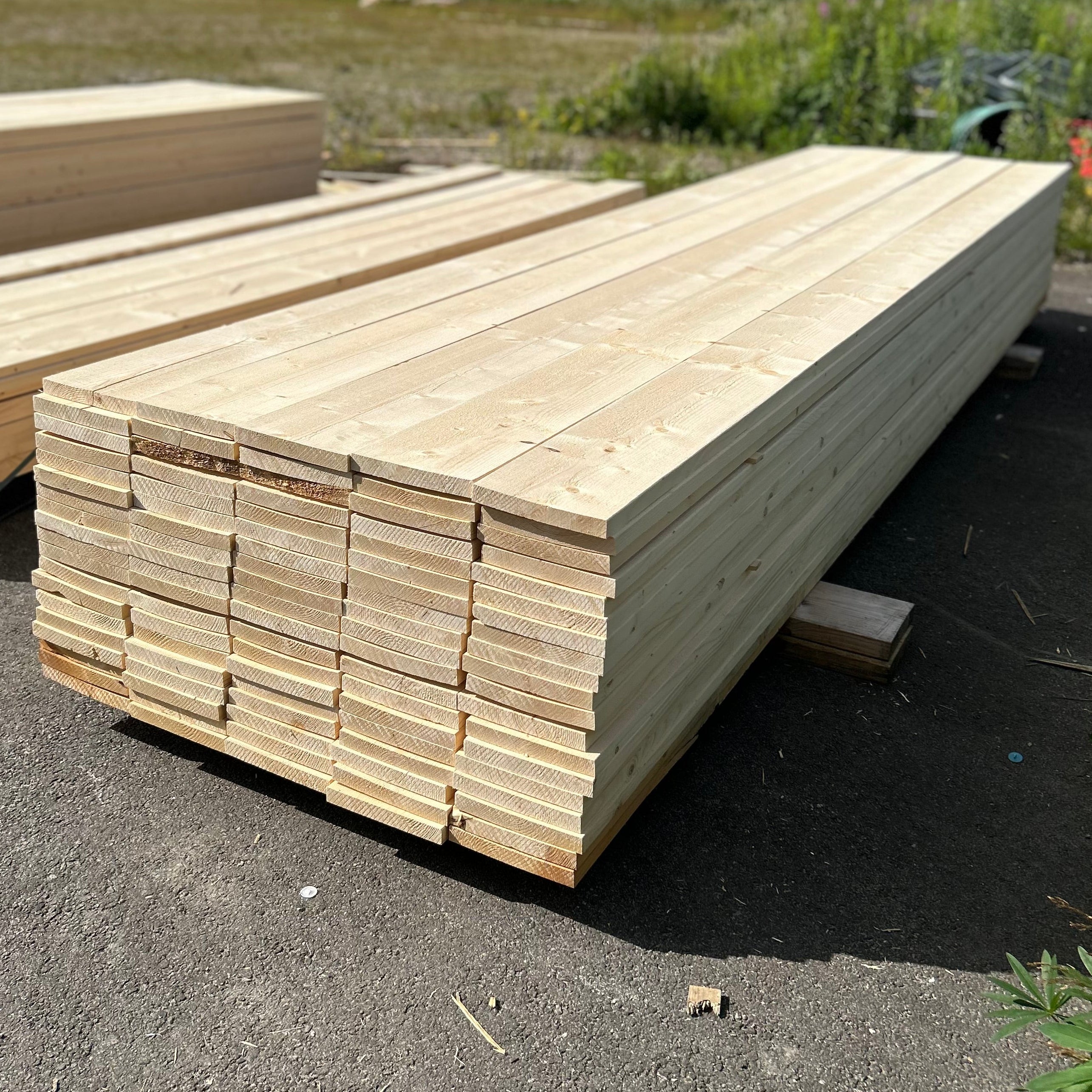Paket Finsågade Brädor 28x220mm 4.50m 95st Obehandlade