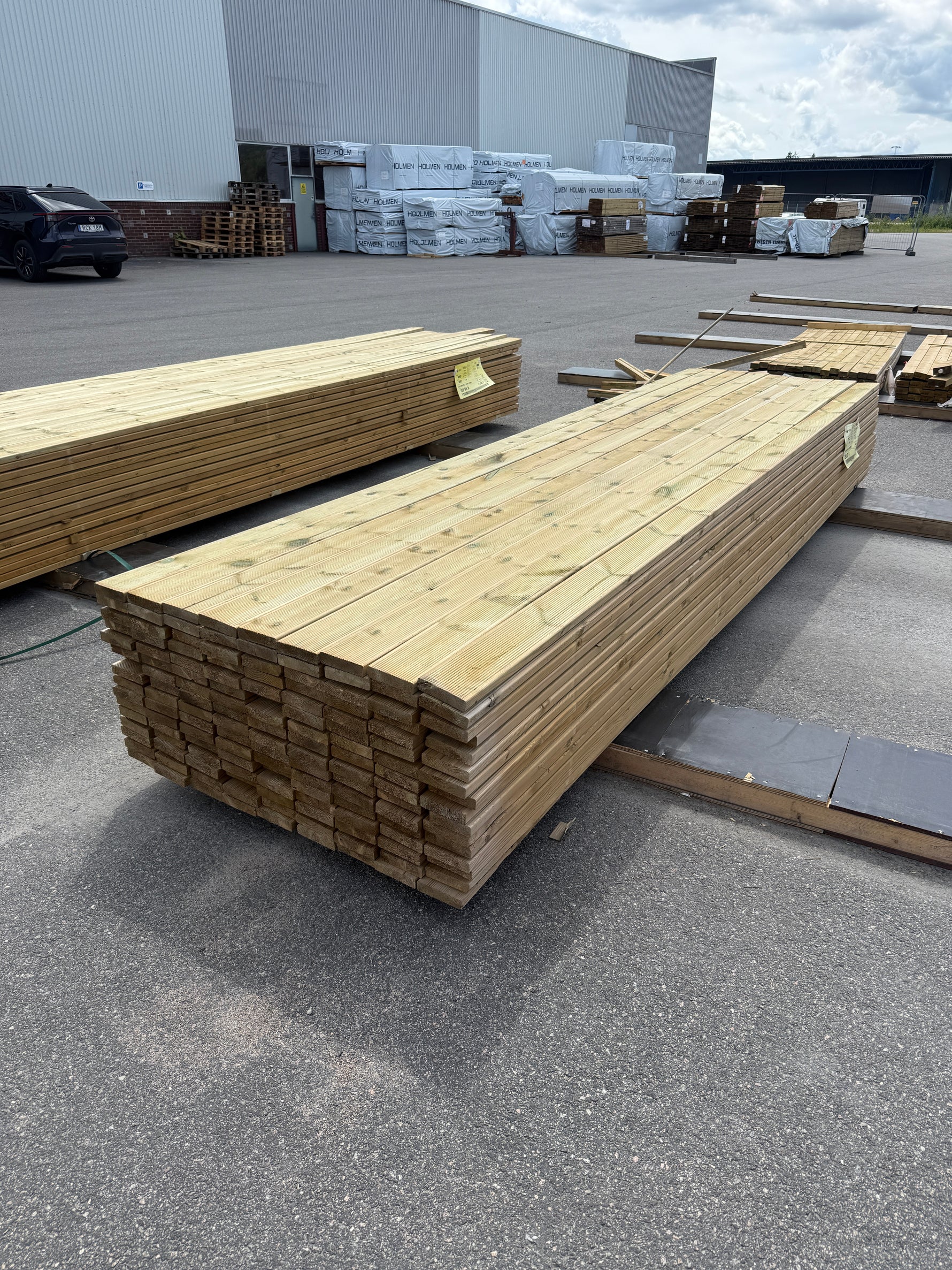 Paket Tryckimpregnerad Rillad Trall 28x120mm, 144st 4.20m- Väderbitet